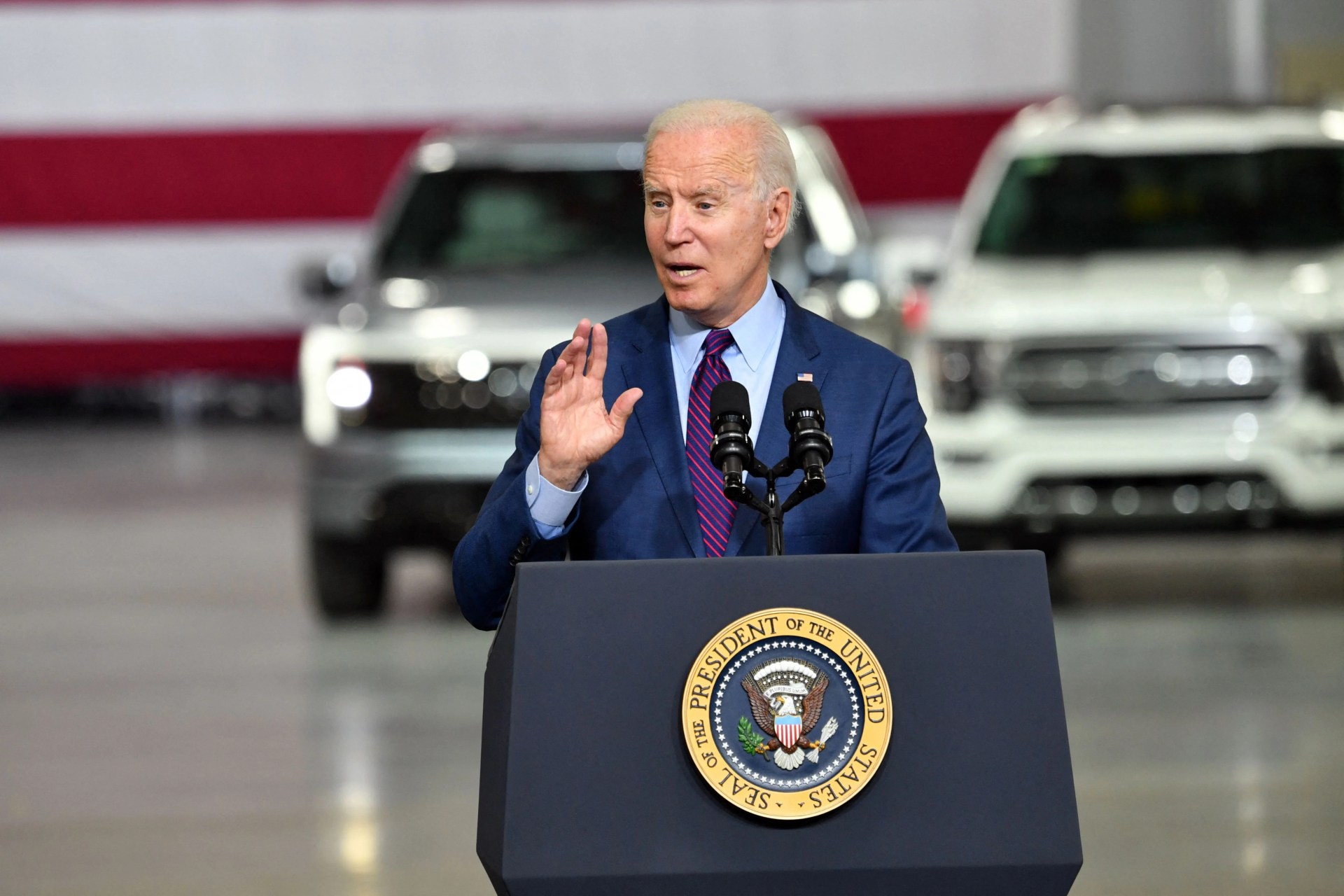 biden ford f 150 lightning