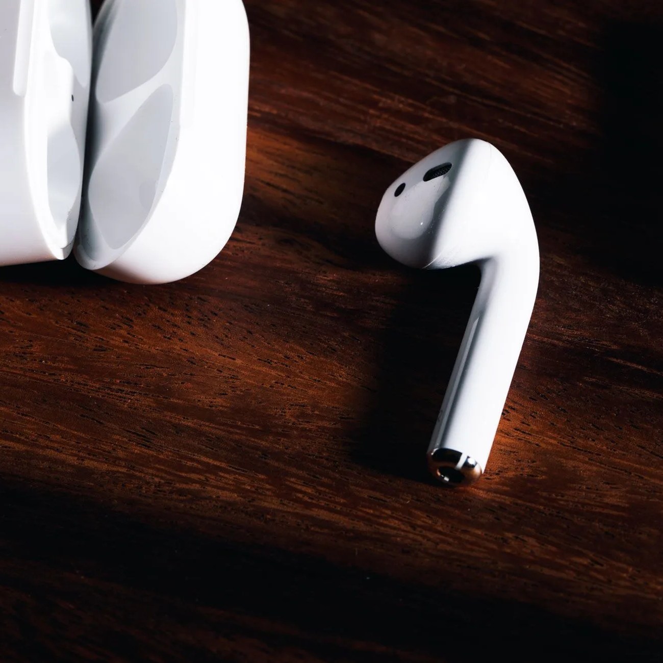 airpods gear patrol ambiance 1