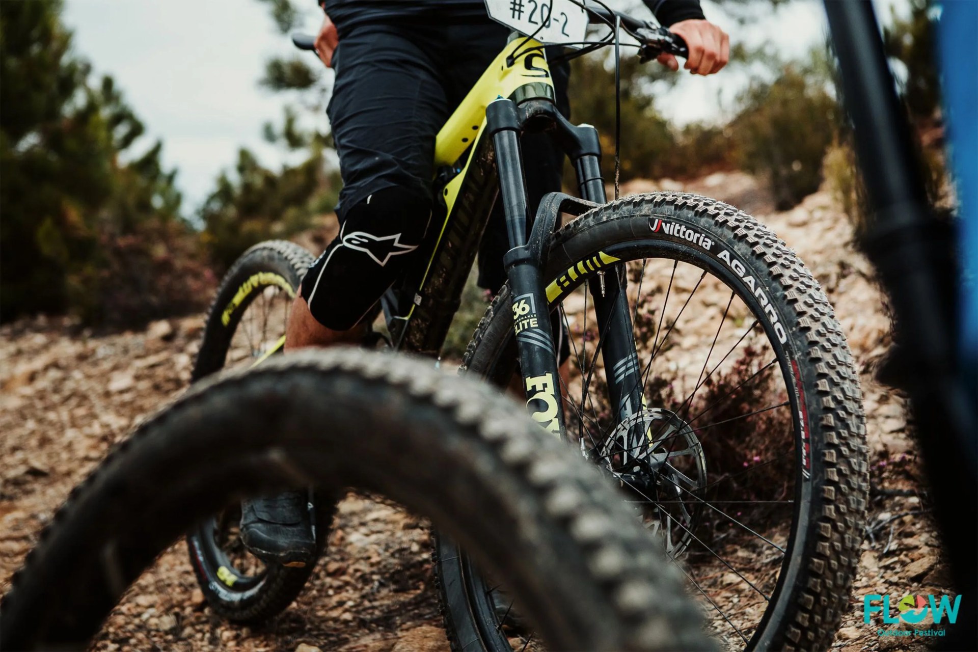 vittoria agarro g2 0 trail 4c tire