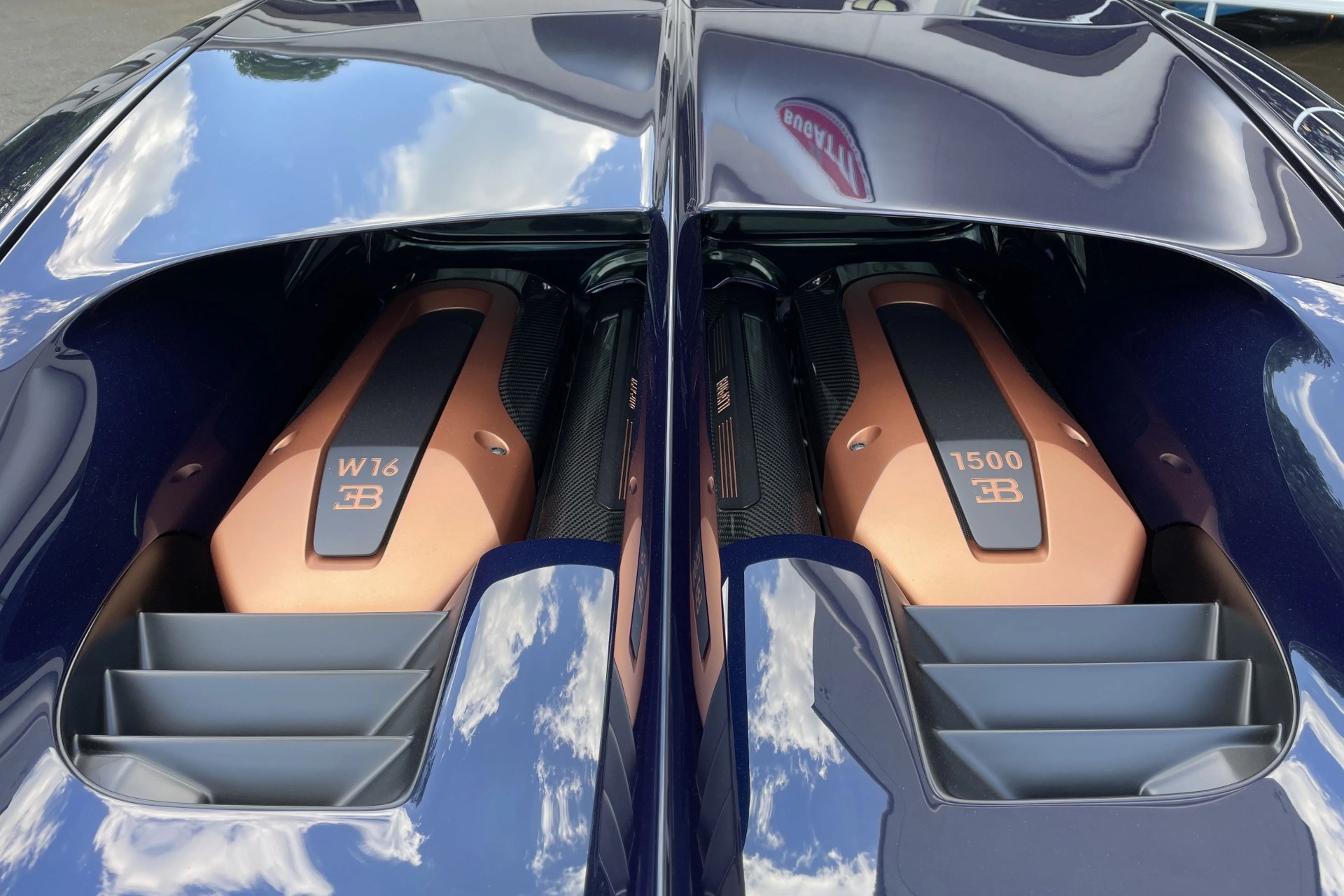 bugatti chiron pur sport blue