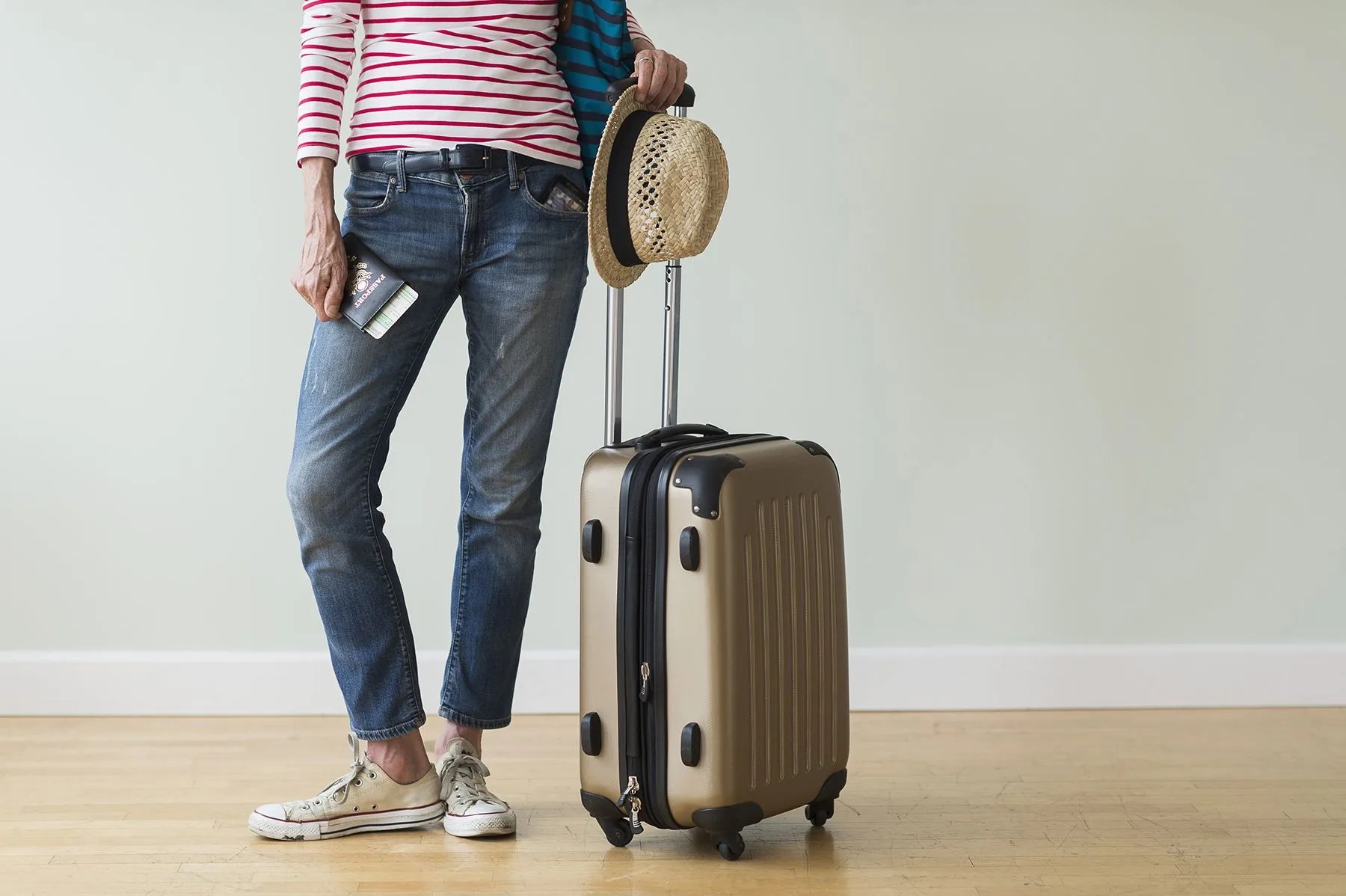 usa, new jersey, woman ready to go on vacations