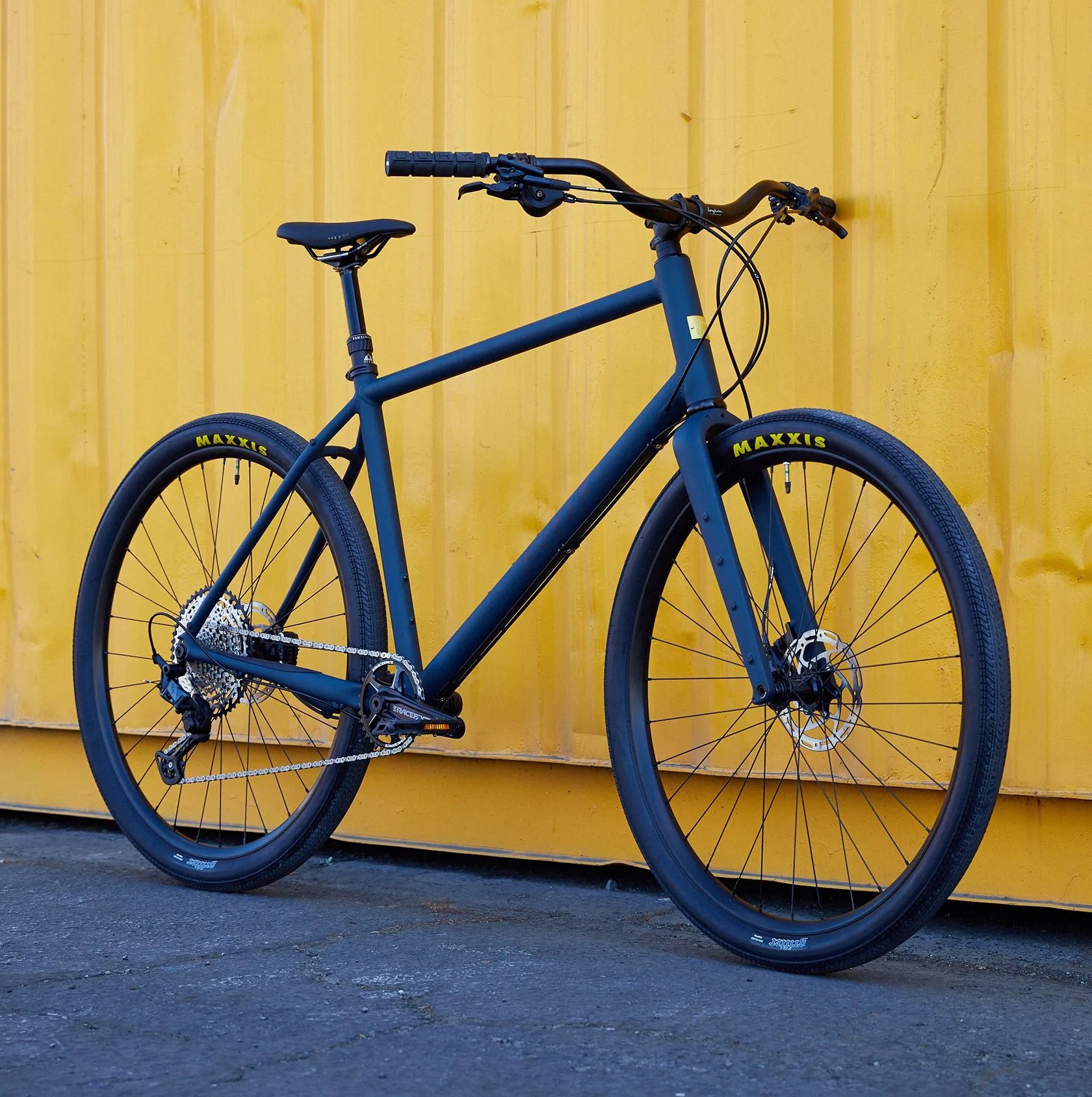 hudski doggler 12 speed city hybrid bike