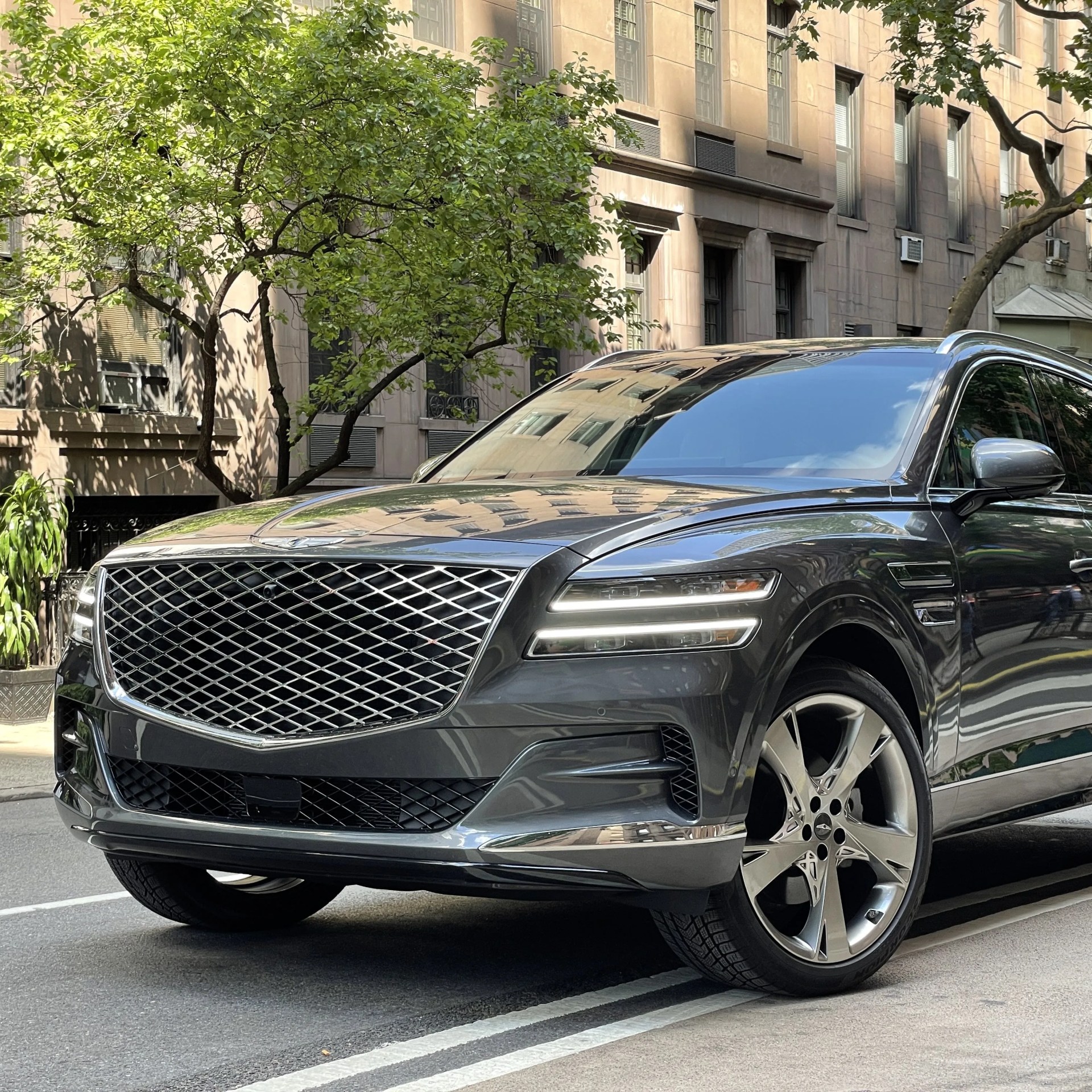 genesis gv80 front