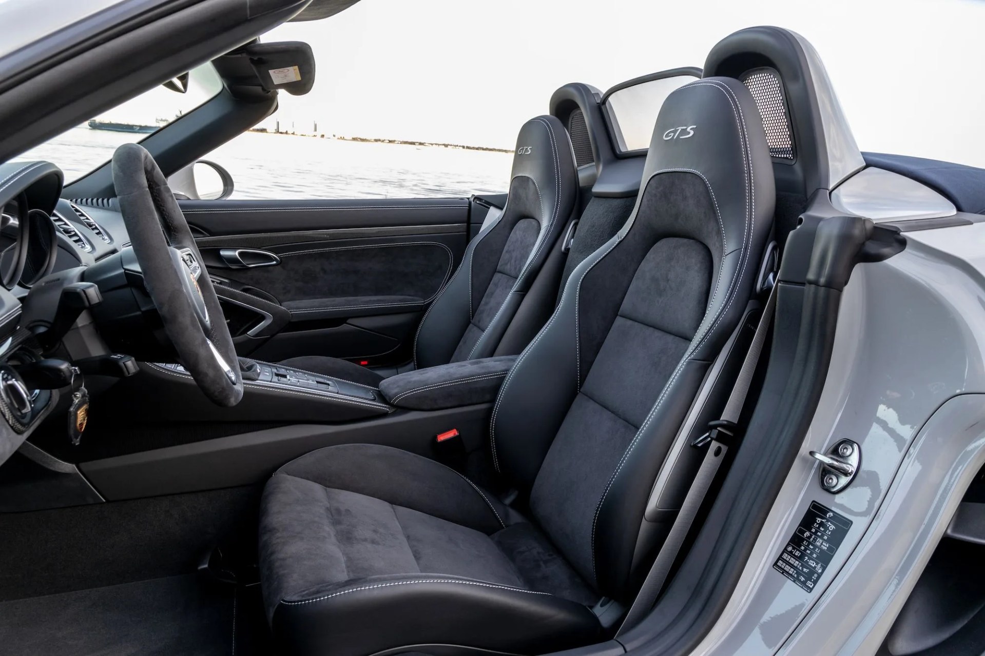 porsche boxster 718 gts