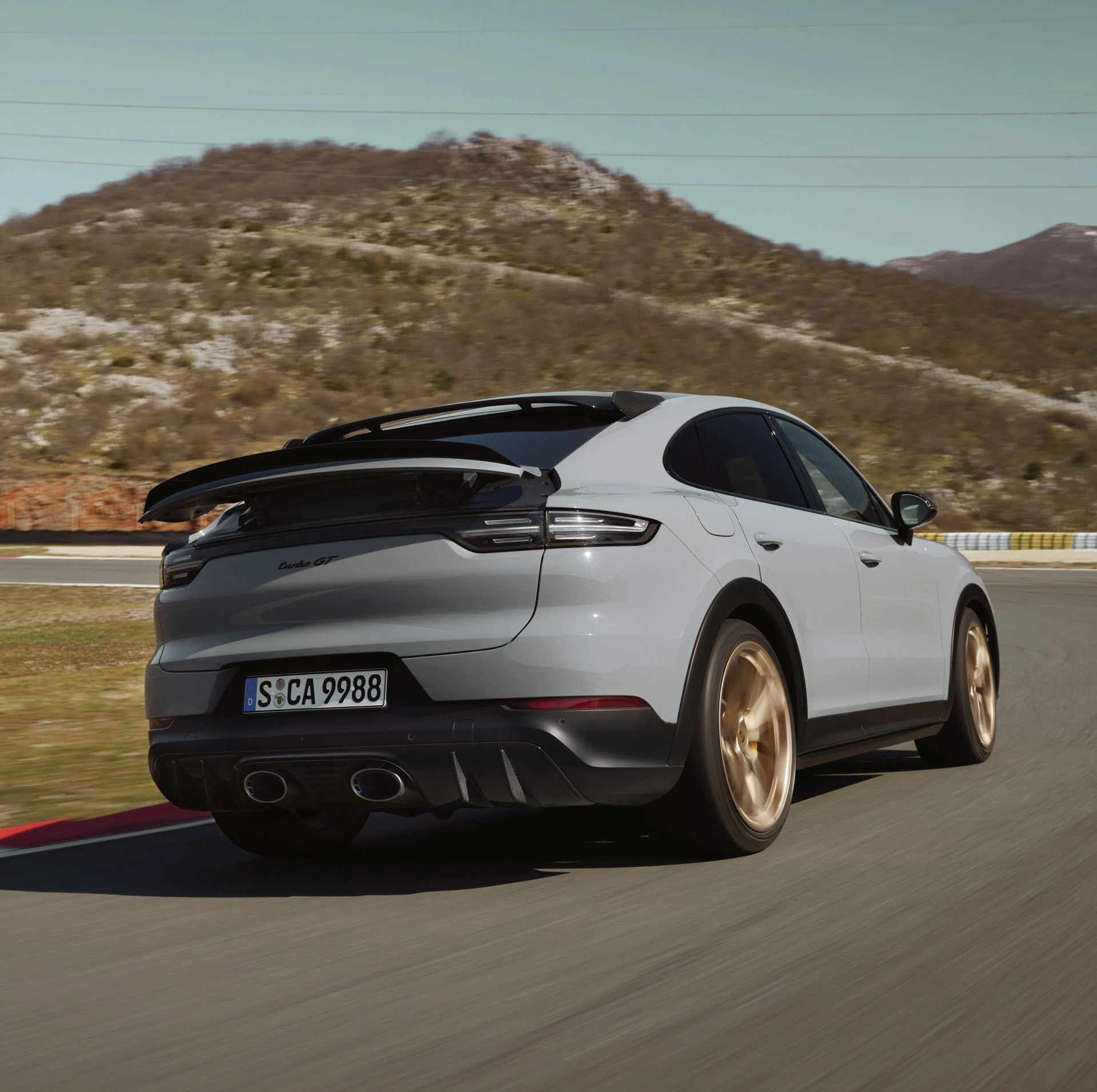 porsche cayenne turbo gt