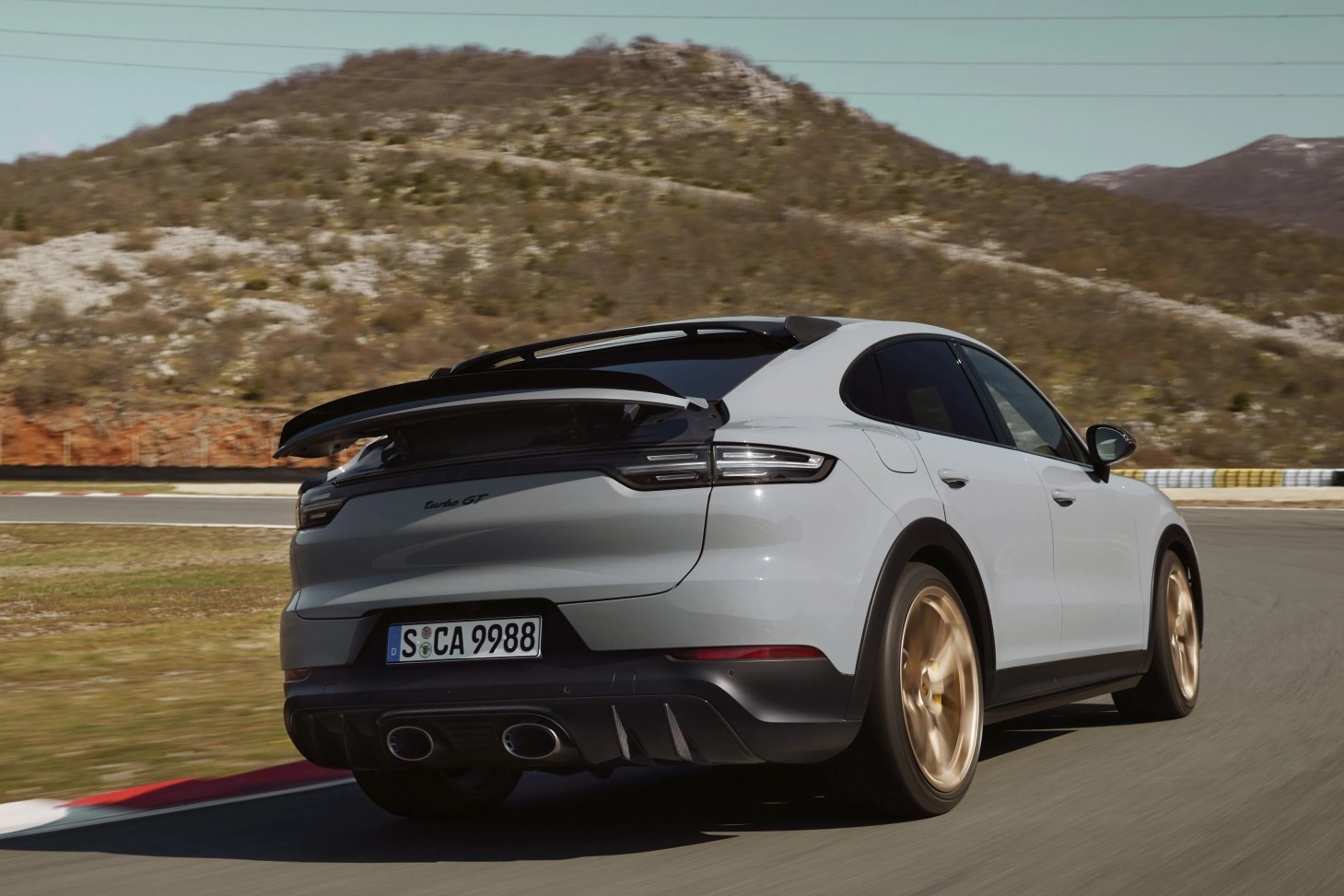 porsche cayenne turbo gt