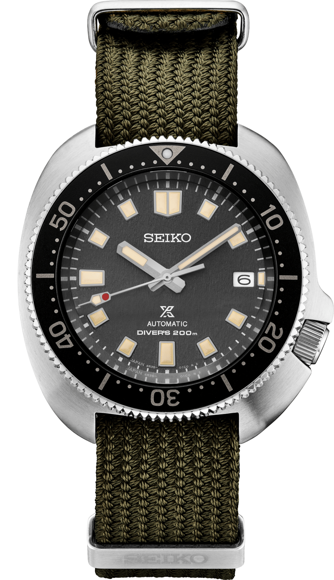 seiko dive watch on fabric strap