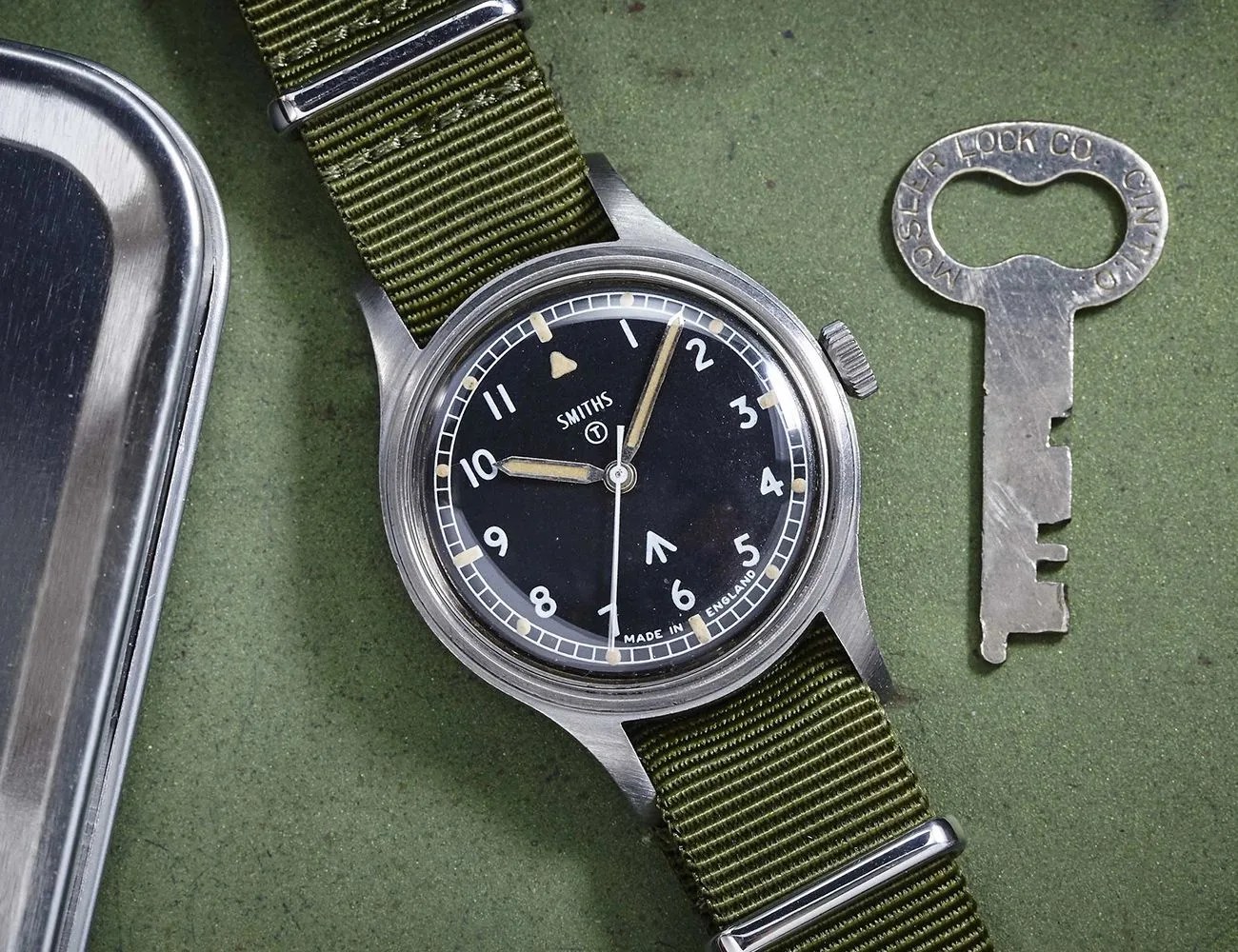 smiths w10 watch