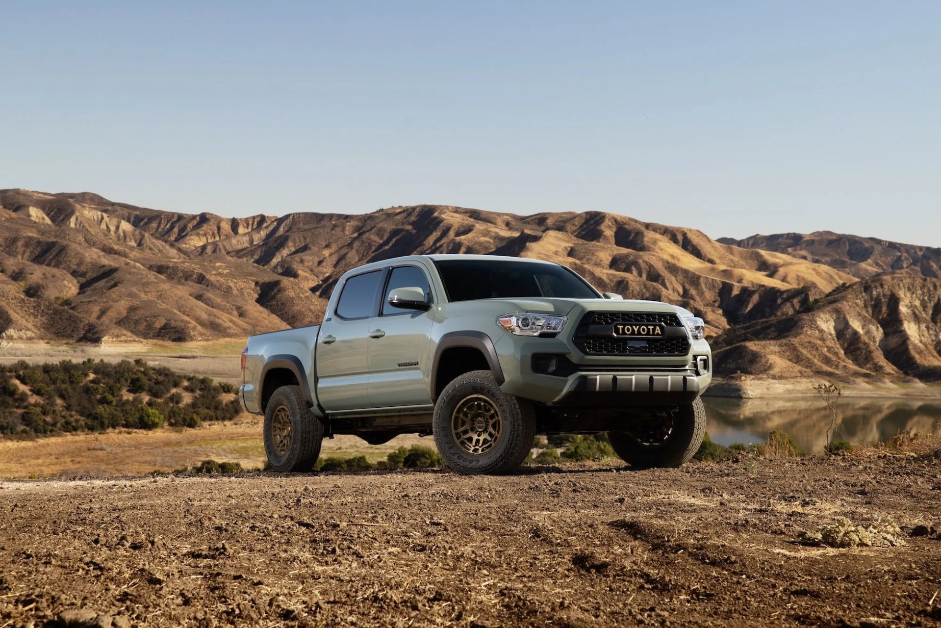 toyota tacoma best cars to buy 2021
