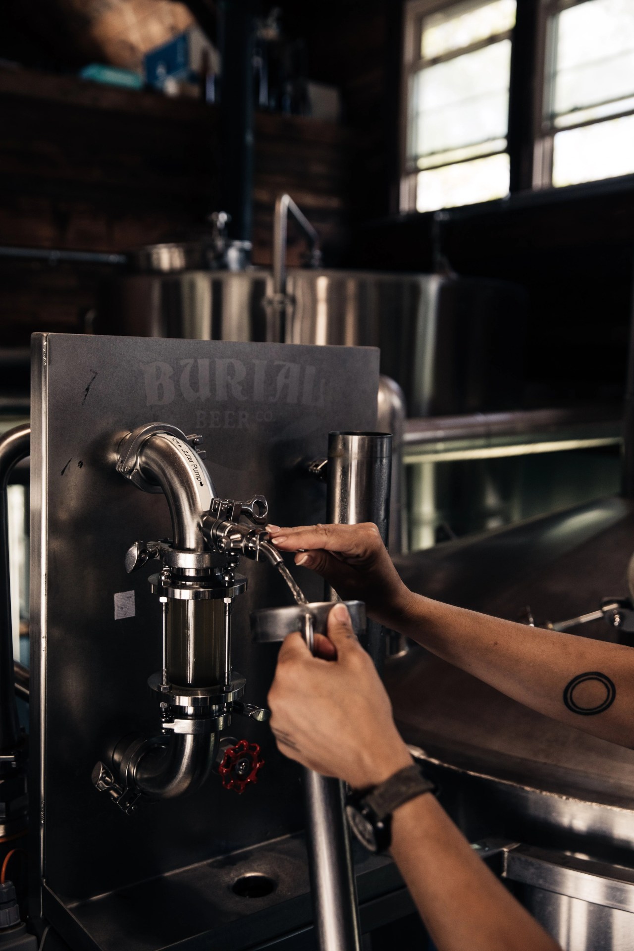burial pursuit helles lager