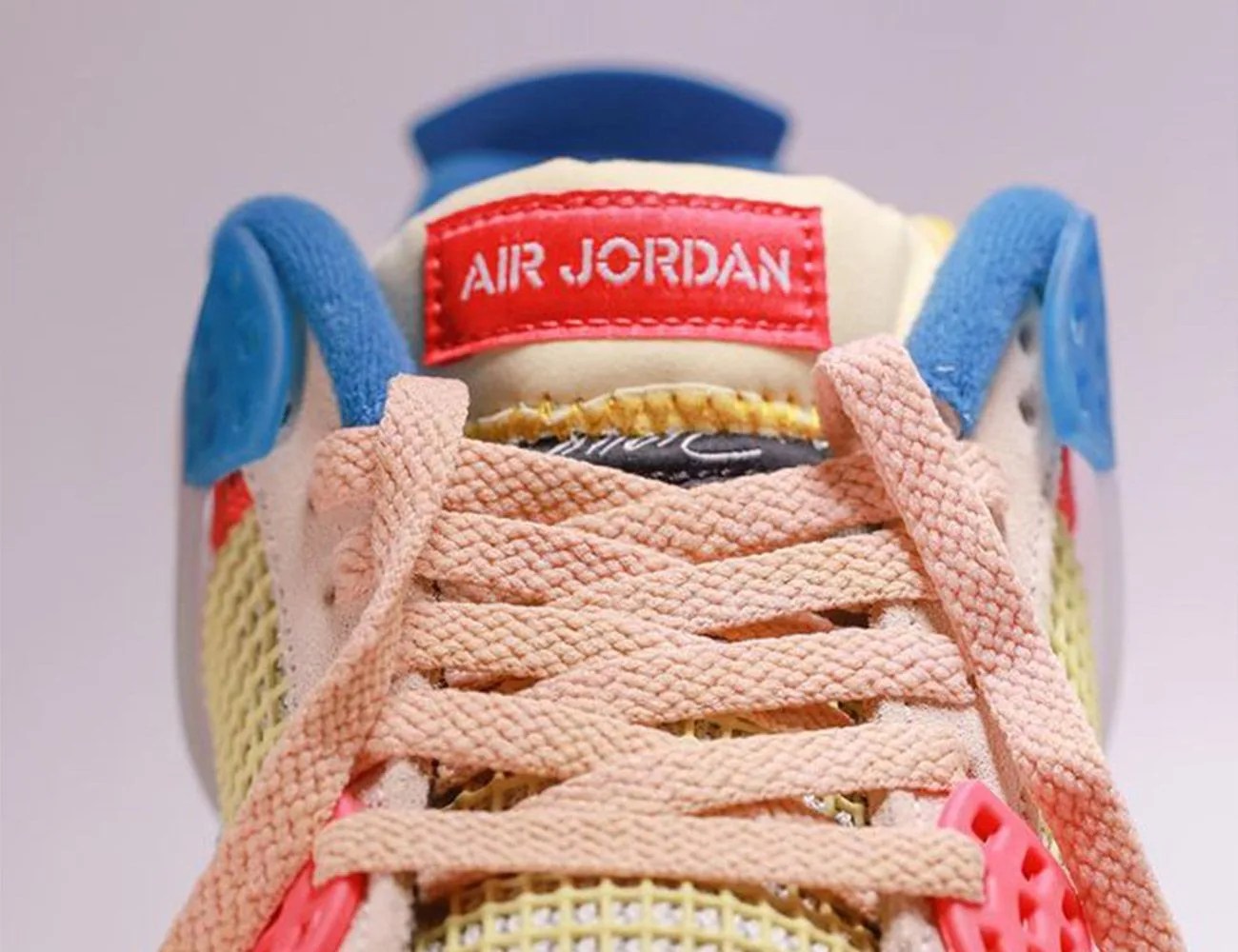 foxtrot fade away guava laces