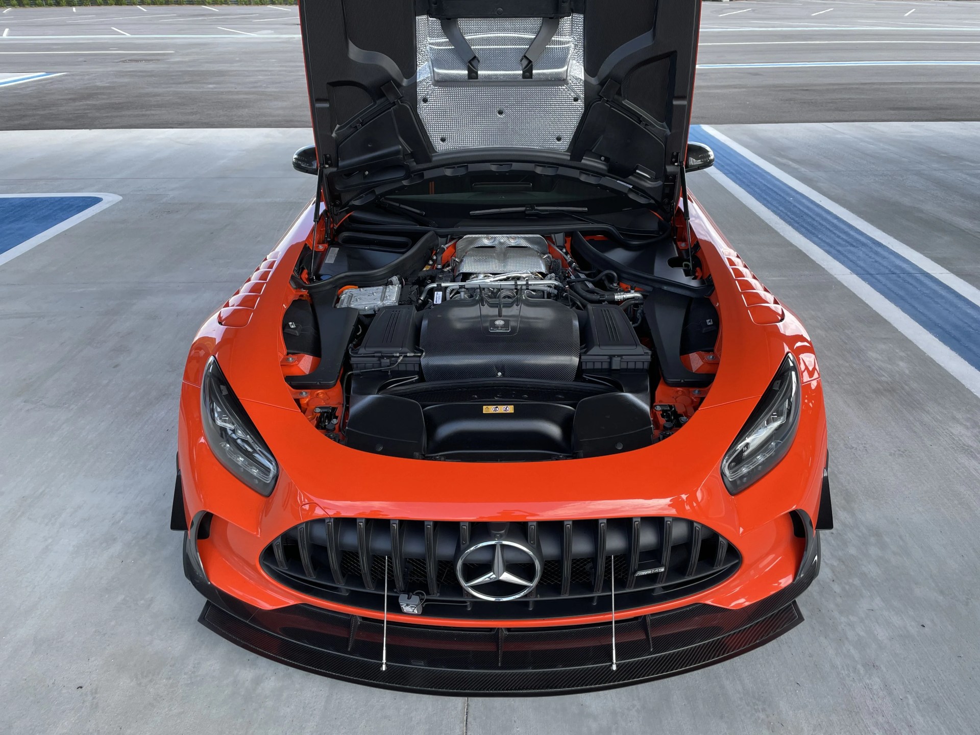 mercedes amg gt black series hood engine