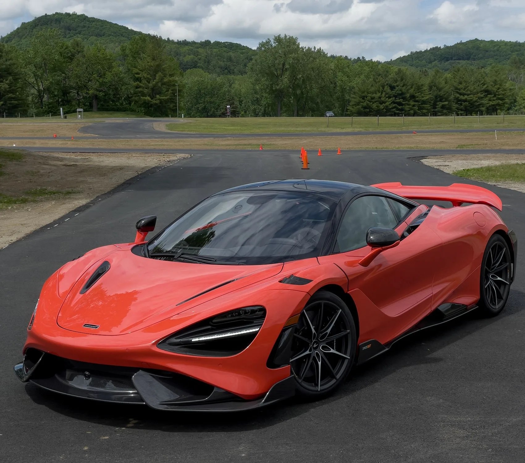 mclaren 765lt orange