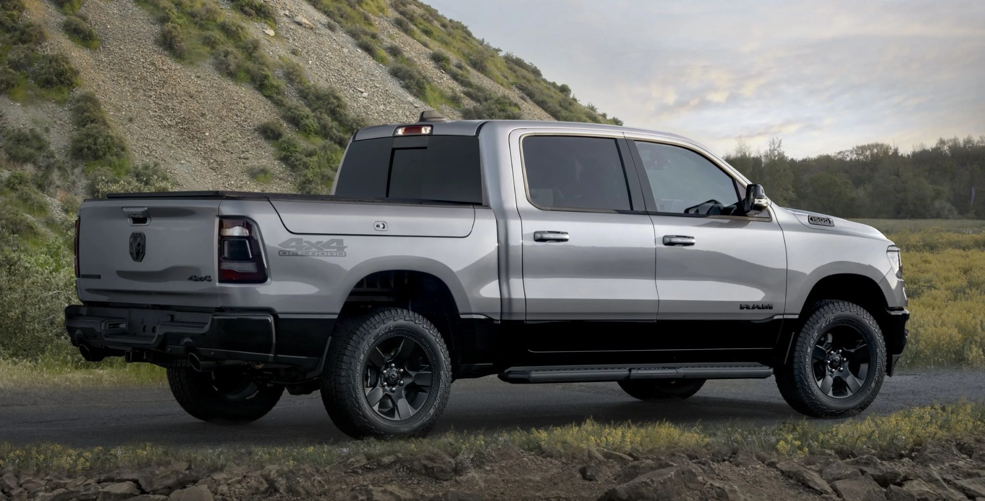 2022 ram 1500 backcountry front 34