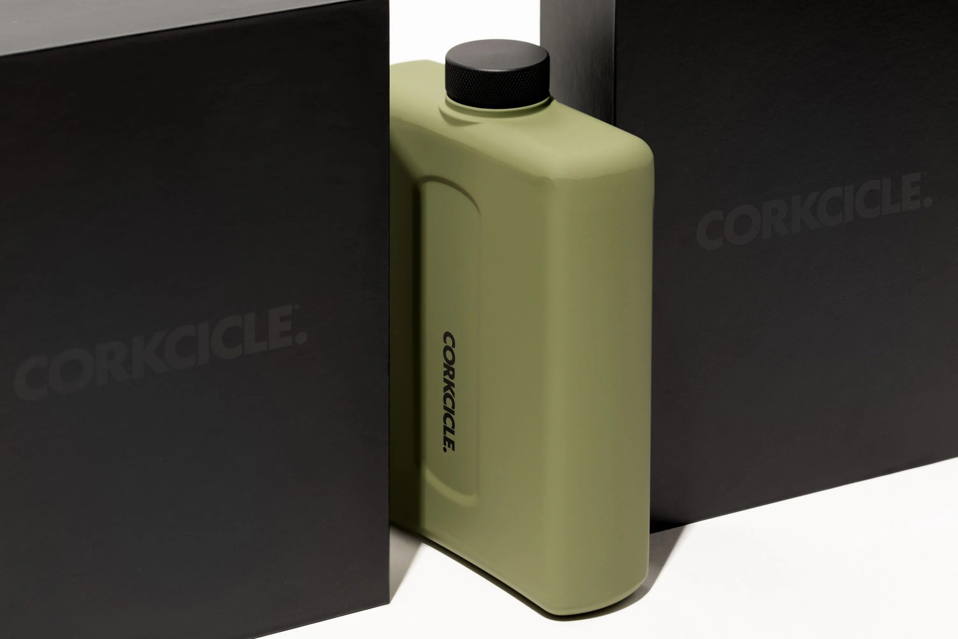 corkcicle flat canteen