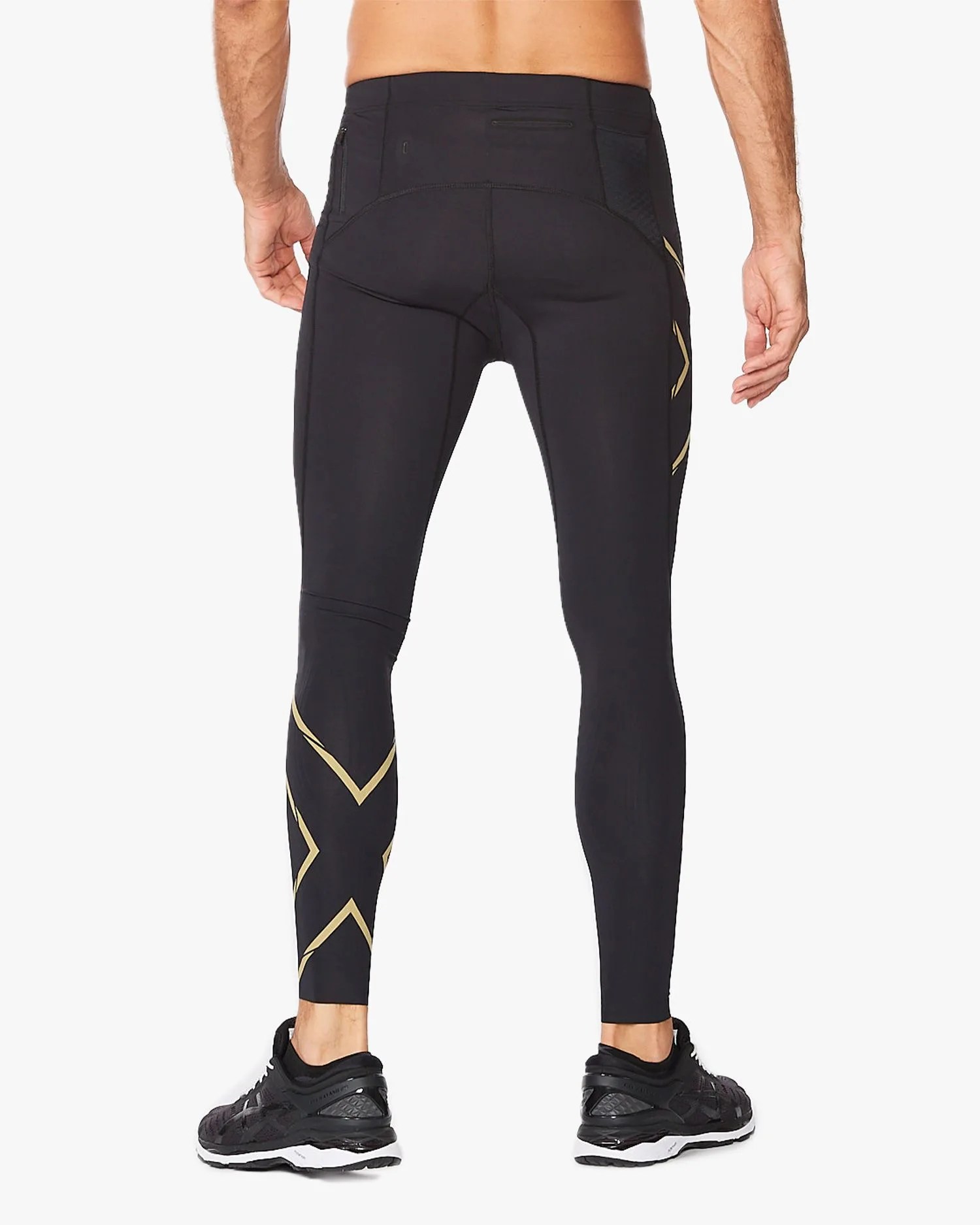 2xu black leggings back