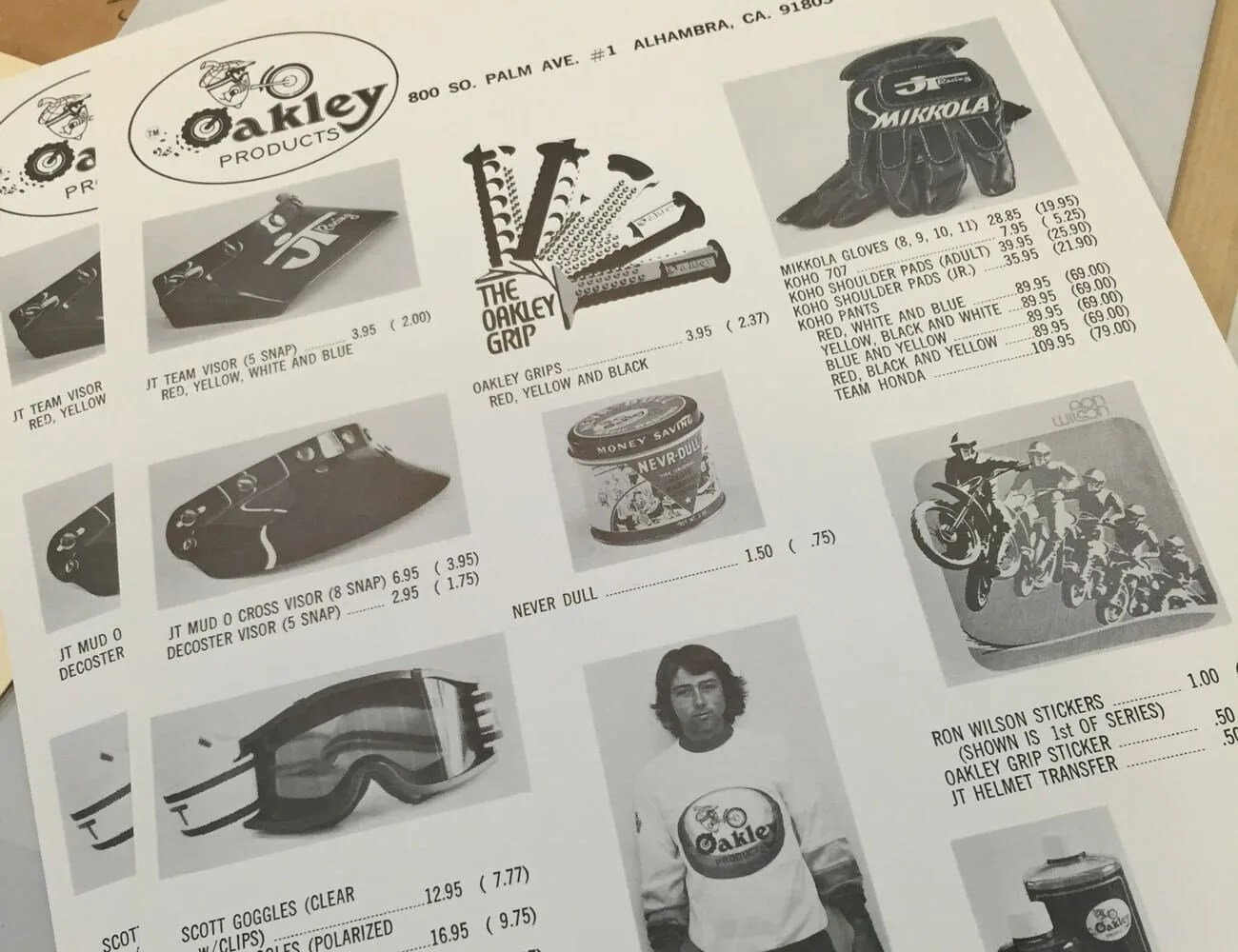 Oakley-Grips-Gear-Patrol