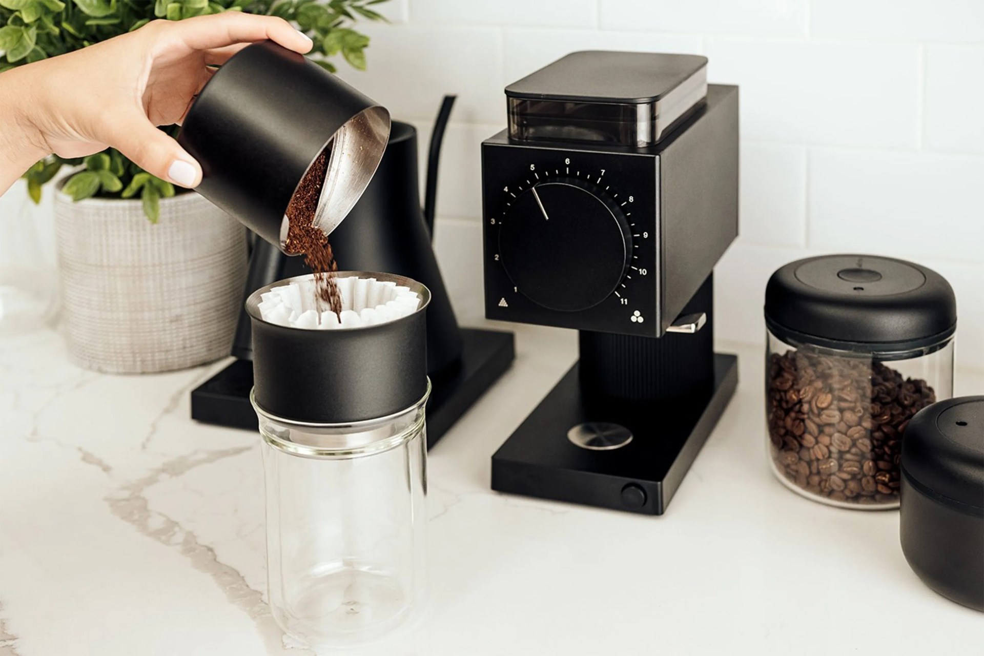 fellow ode grinder beans ground