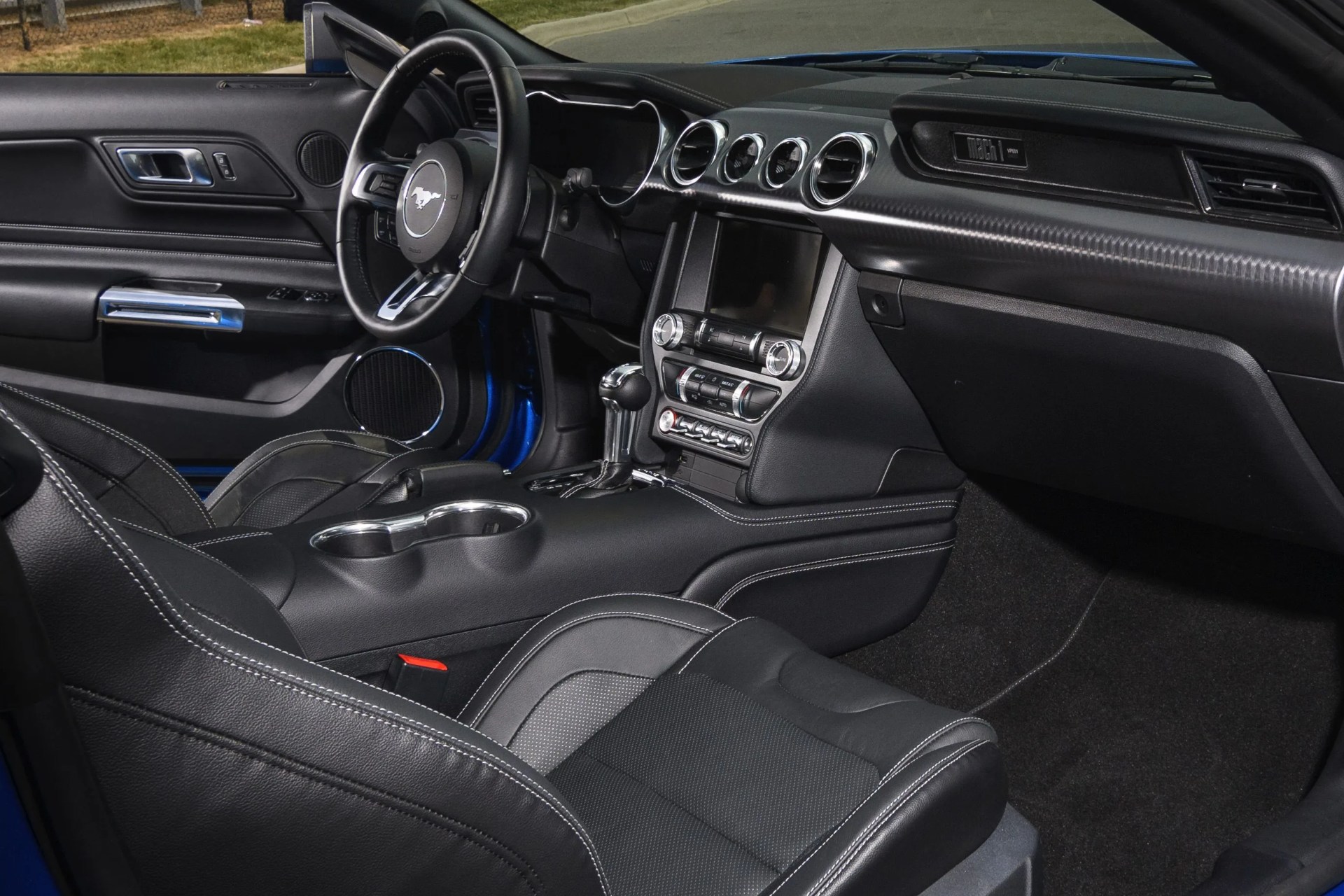 ford mustang mach 1