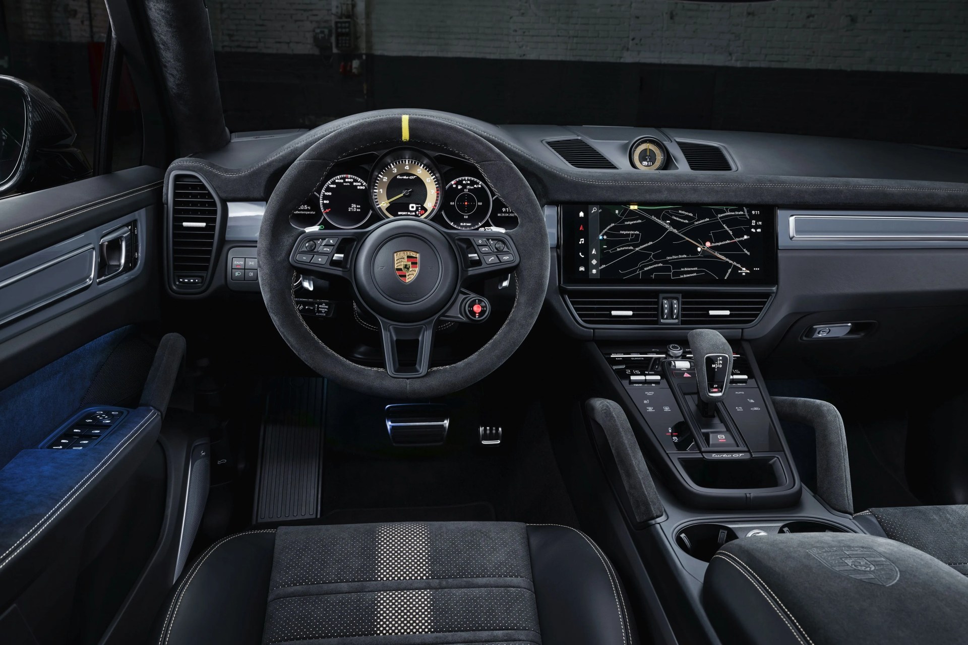 porsche cayenne turbo gt interior