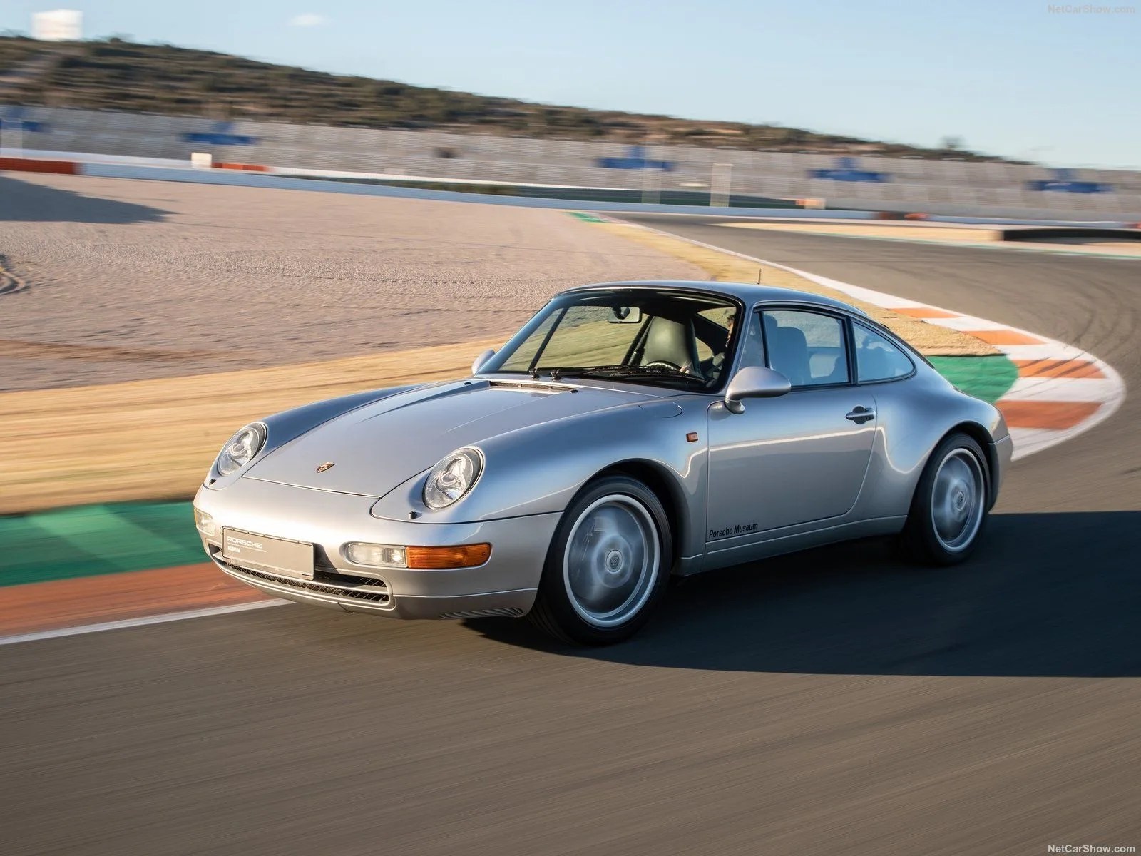 porsche 911 carrera