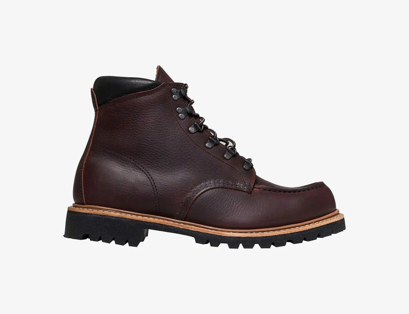 Complete-Buying-Guide-to-Red-Wing-Heritage-Shoes-gear-patrol-Sawmill