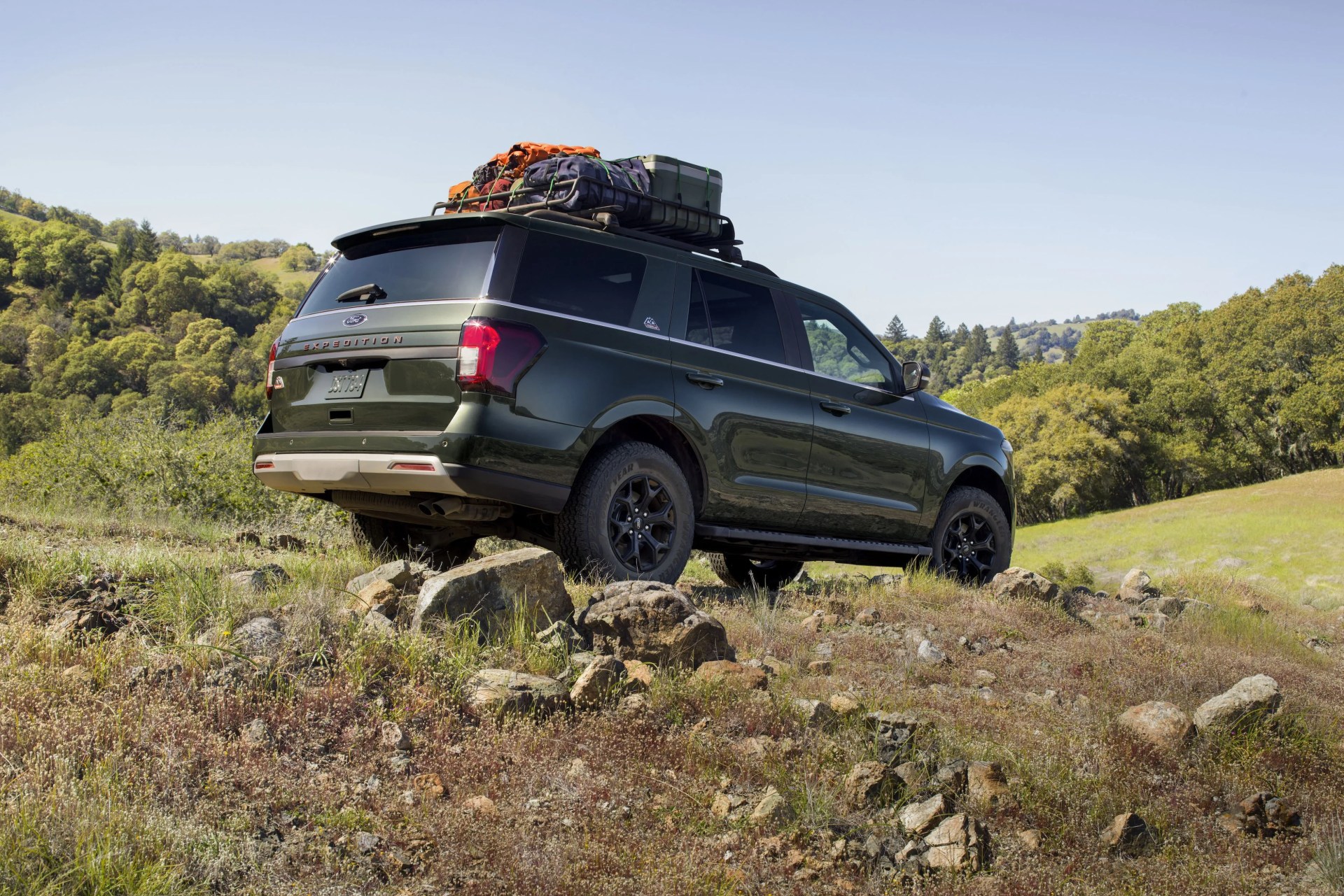 preproduction timberline model with available ford accessories shown available winter 2022 always consult the owner’s manual when off road driving, know your terrain and trail difficulty, and use appropriate safety gear