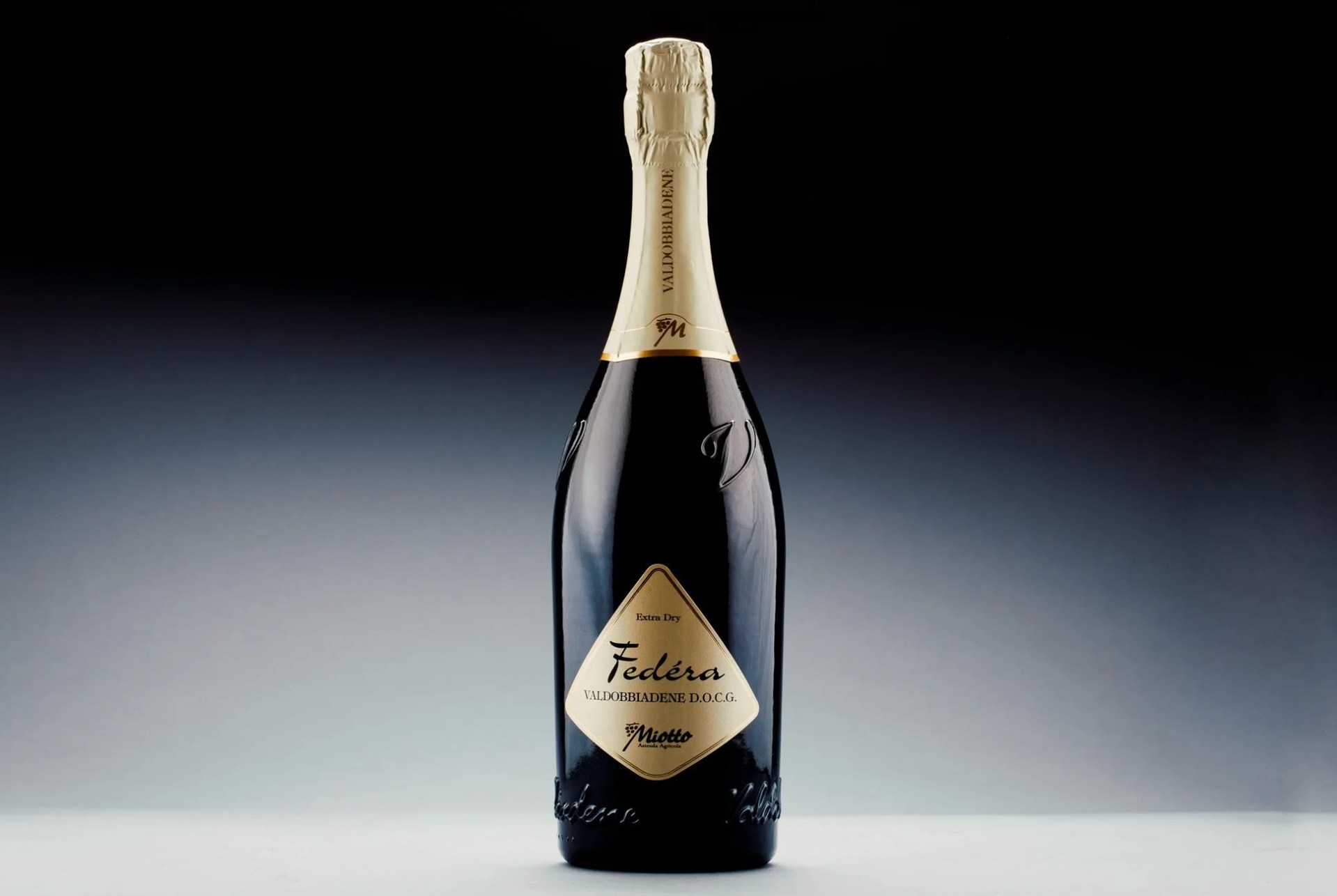 Sparkling-Wine-Gear-Patrol-Federa