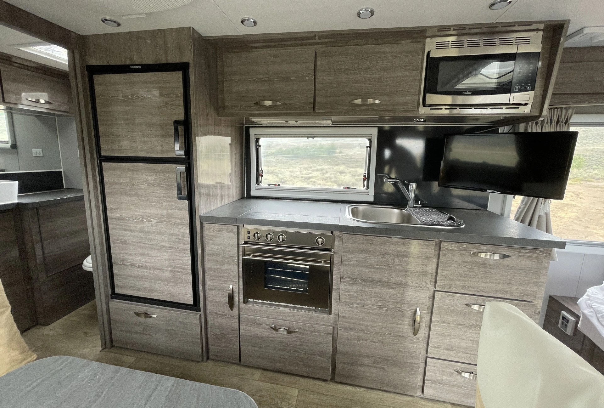 black series hq19 off road camping trailer