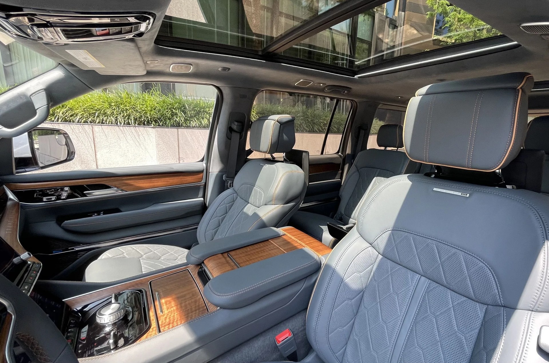 2022 grand wagoneer