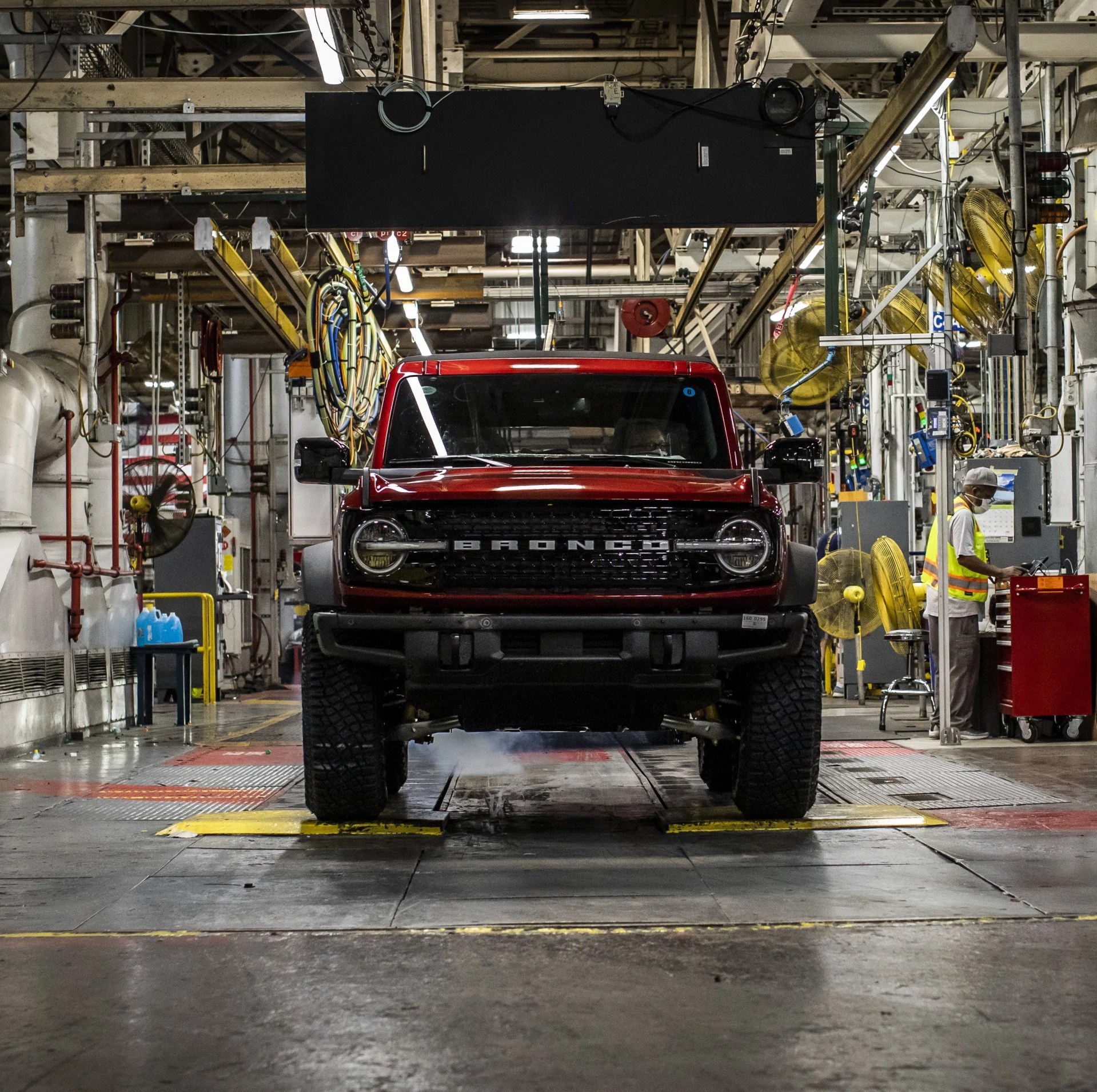 production of the all new 2021 ford bronco is underway at the michigan assembly plant the two door and first ever four door models are now on their way to ford dealerships across america