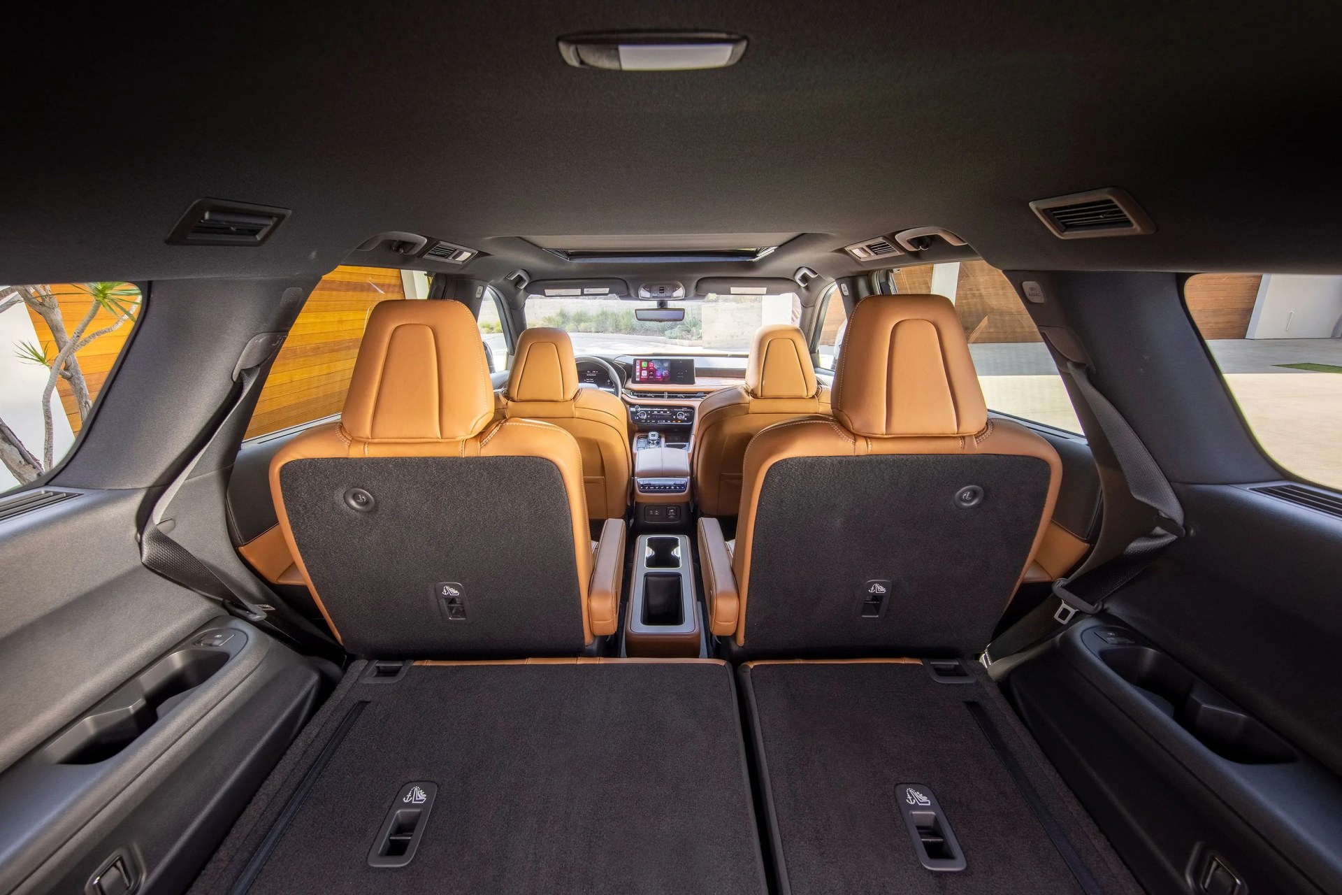 new 2022 infiniti qx60 backseat