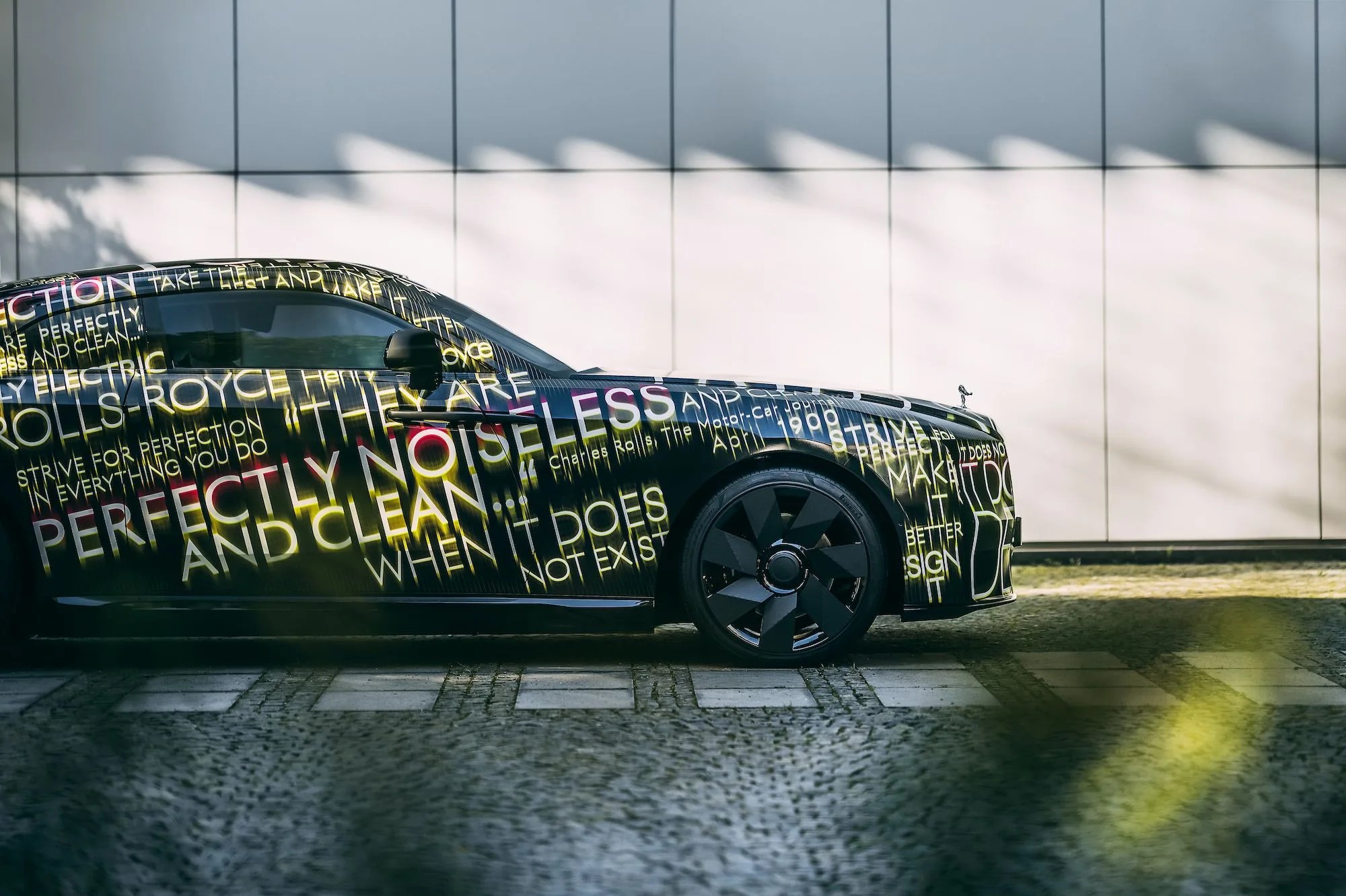 rolls royce electric car spectre 2023