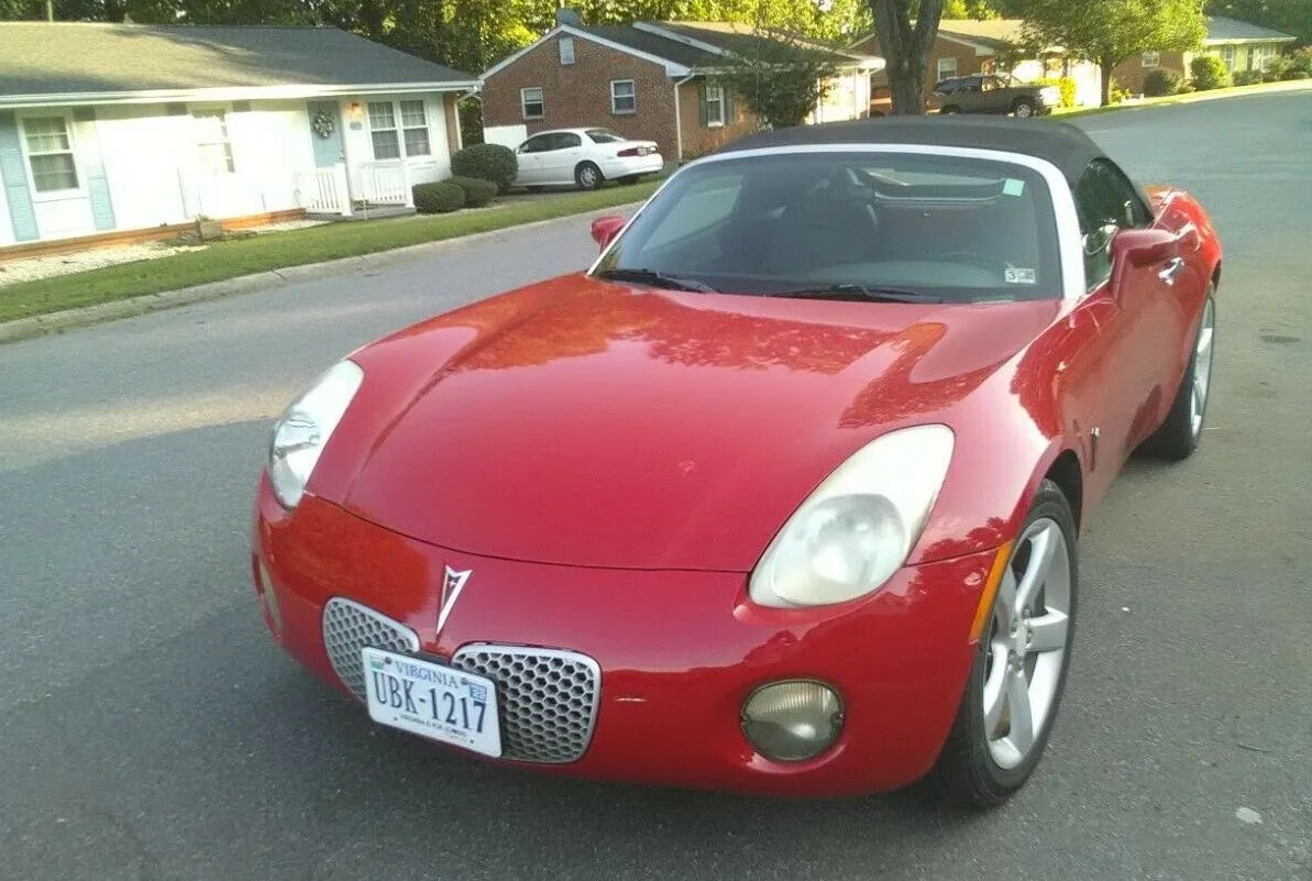 pontiac solstice