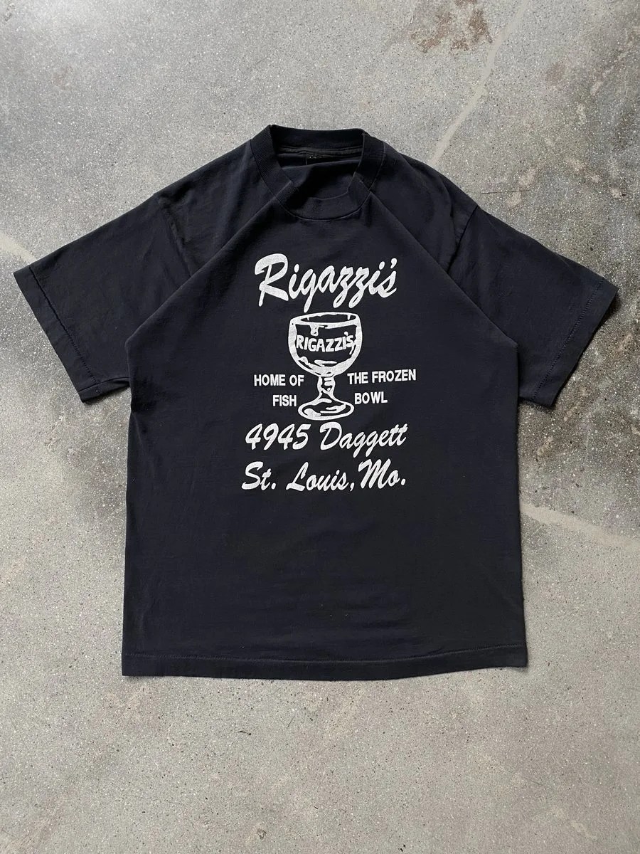 Screenstars "Rigazzis" Faded Black Single Stitch Tee 'Medium' –1990s
