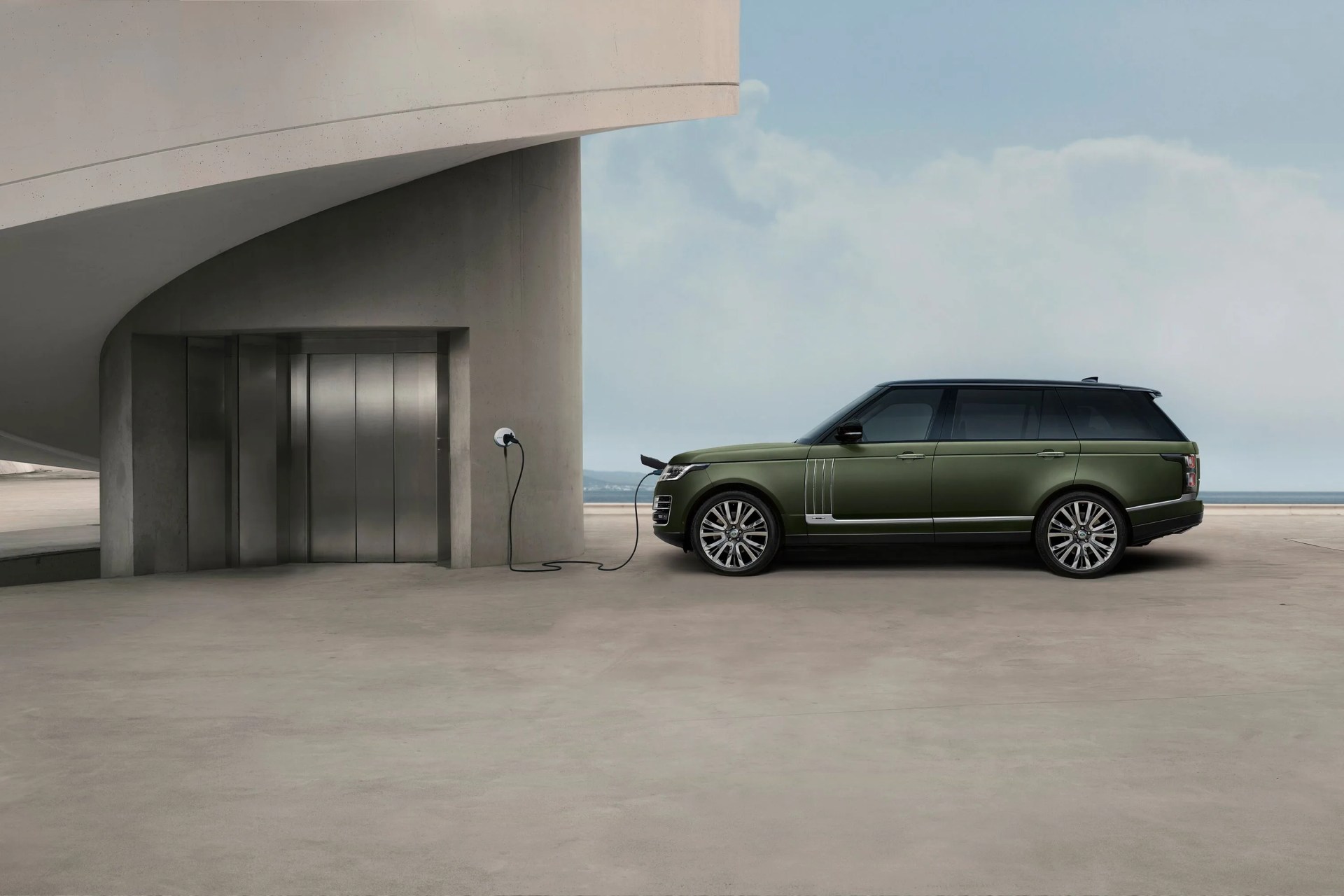 range rover charging