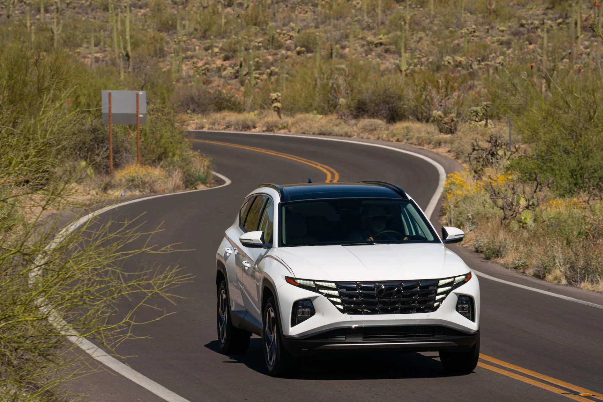 hyundai tucson hybrid