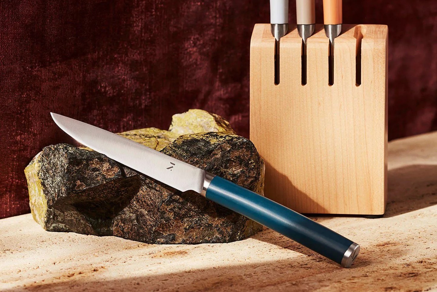material kitchen table knives