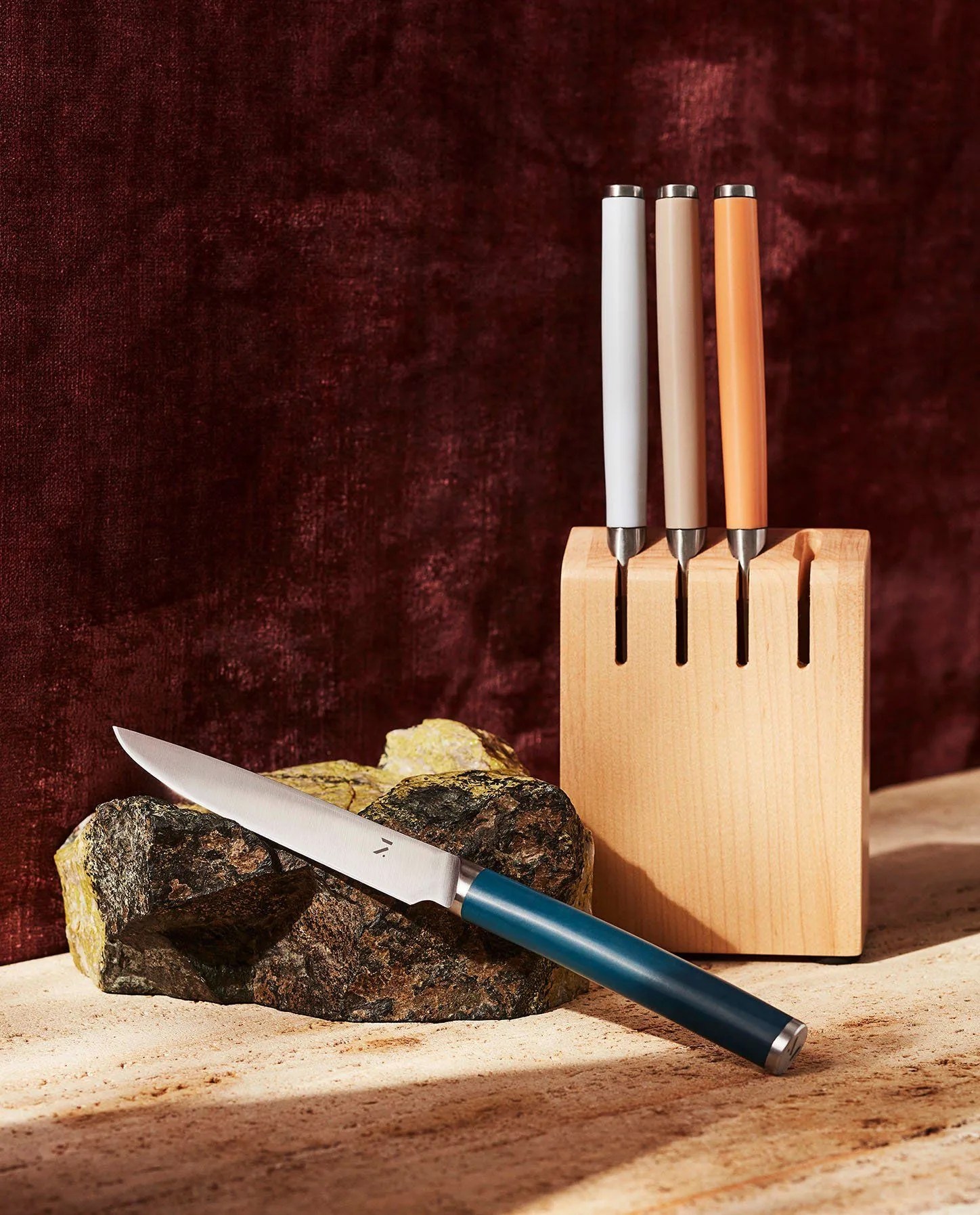 material kitchen table knives