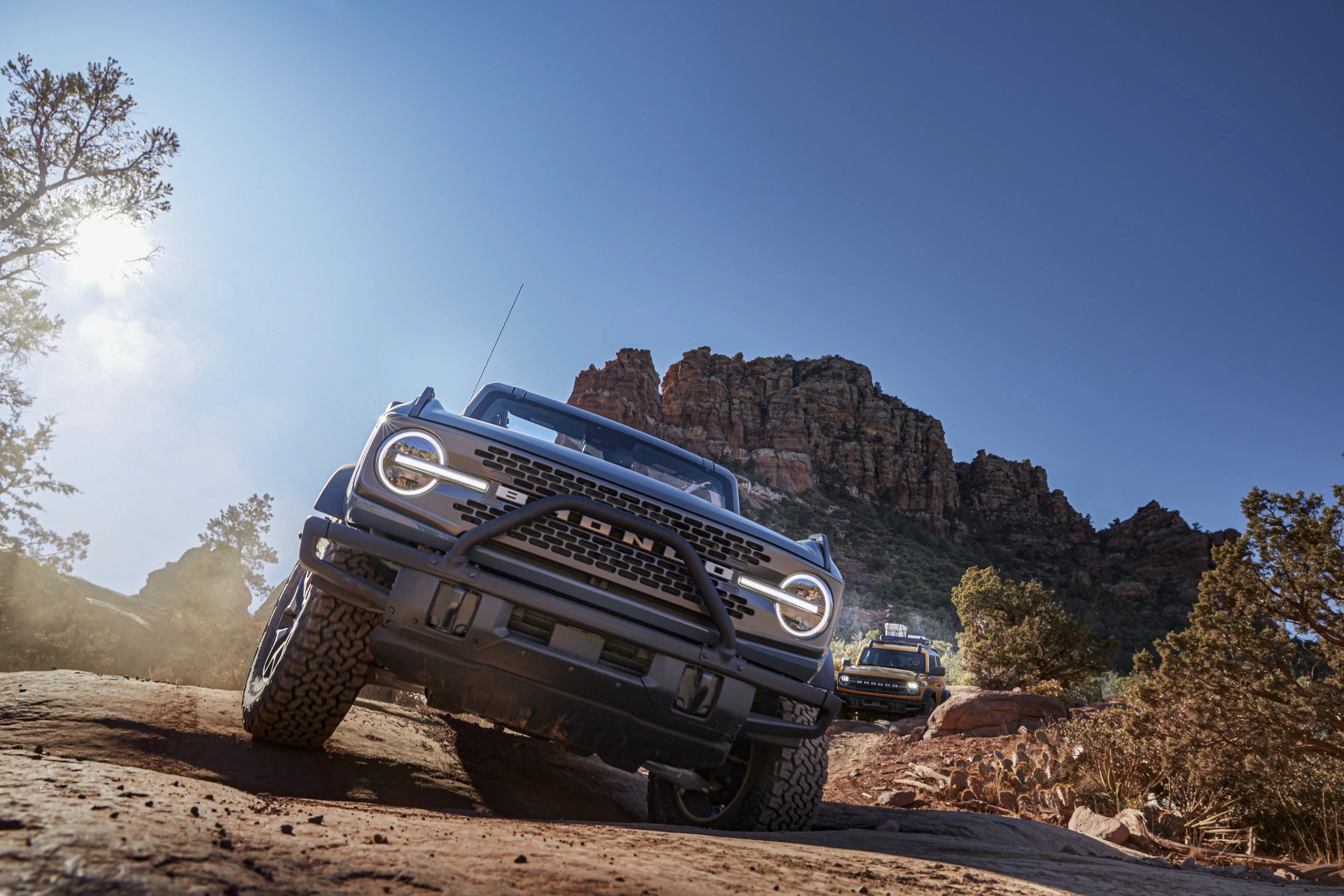 bronco high performance off road stability suspension hoss preproduction image with optional equipment and available ford accessories shown always consult the owner’s manual before off road driving, know your terrain and trail difficulty, and use appropriate safety gear