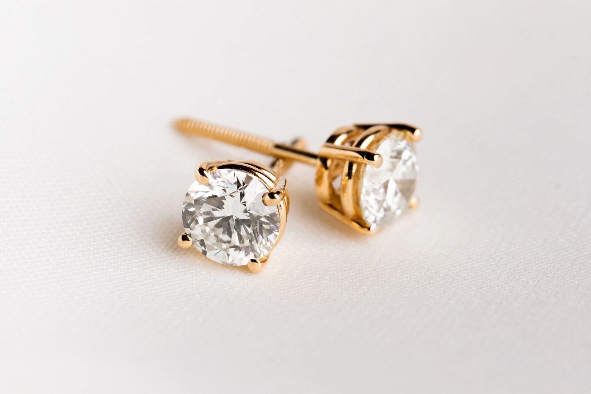 clean origin studs