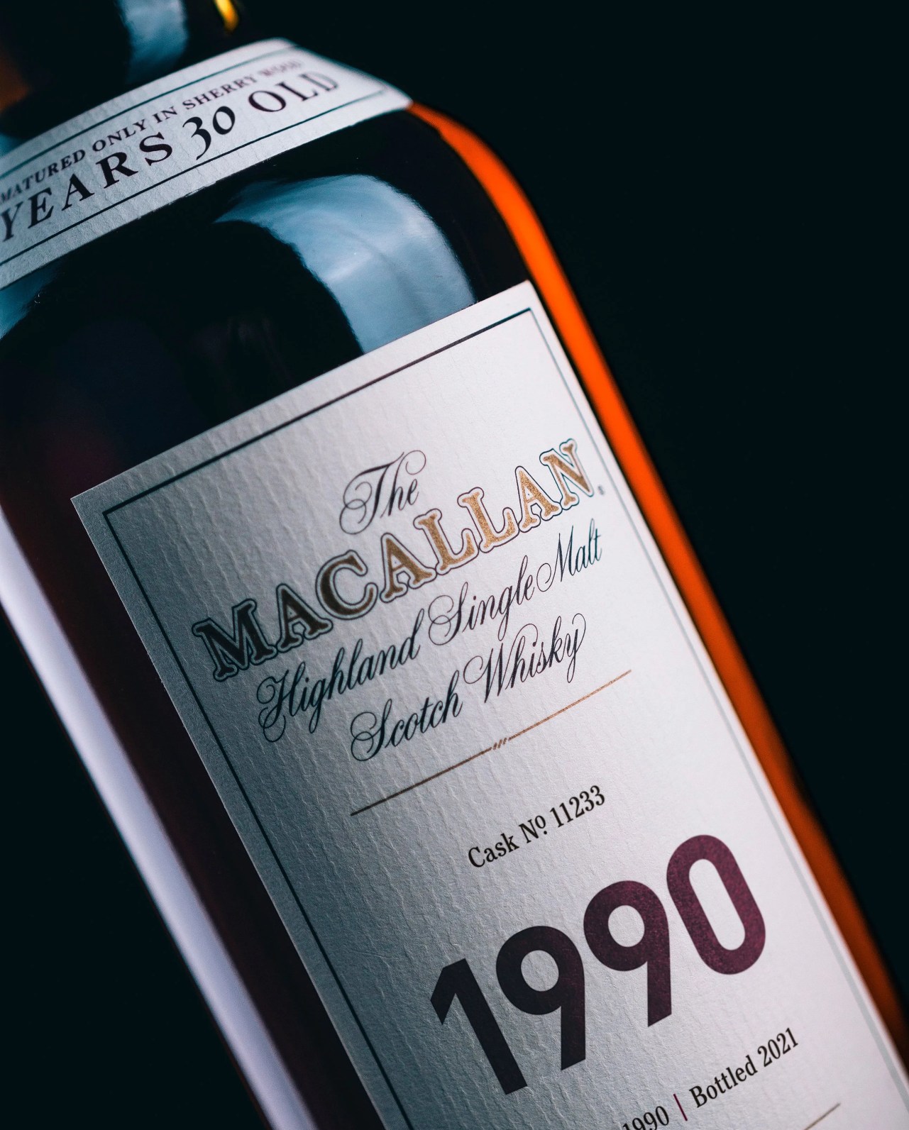 the macallan highland single malt scotch whisky 1990