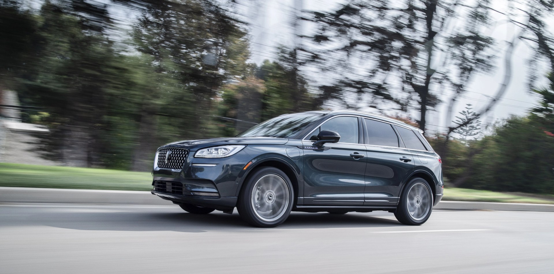 all new corsair grand touring pairs advanced hybrid technology with lincoln first electric all wheel drive to deliver a powerful, confident and nimble suv that builds on the brand’s commitment to electric propulsion