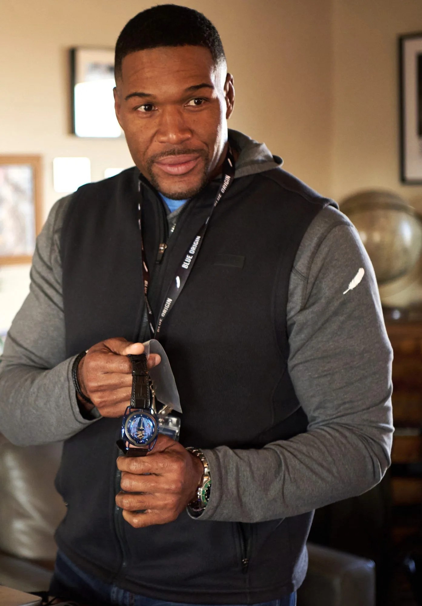 michael strahan and his debethune watch