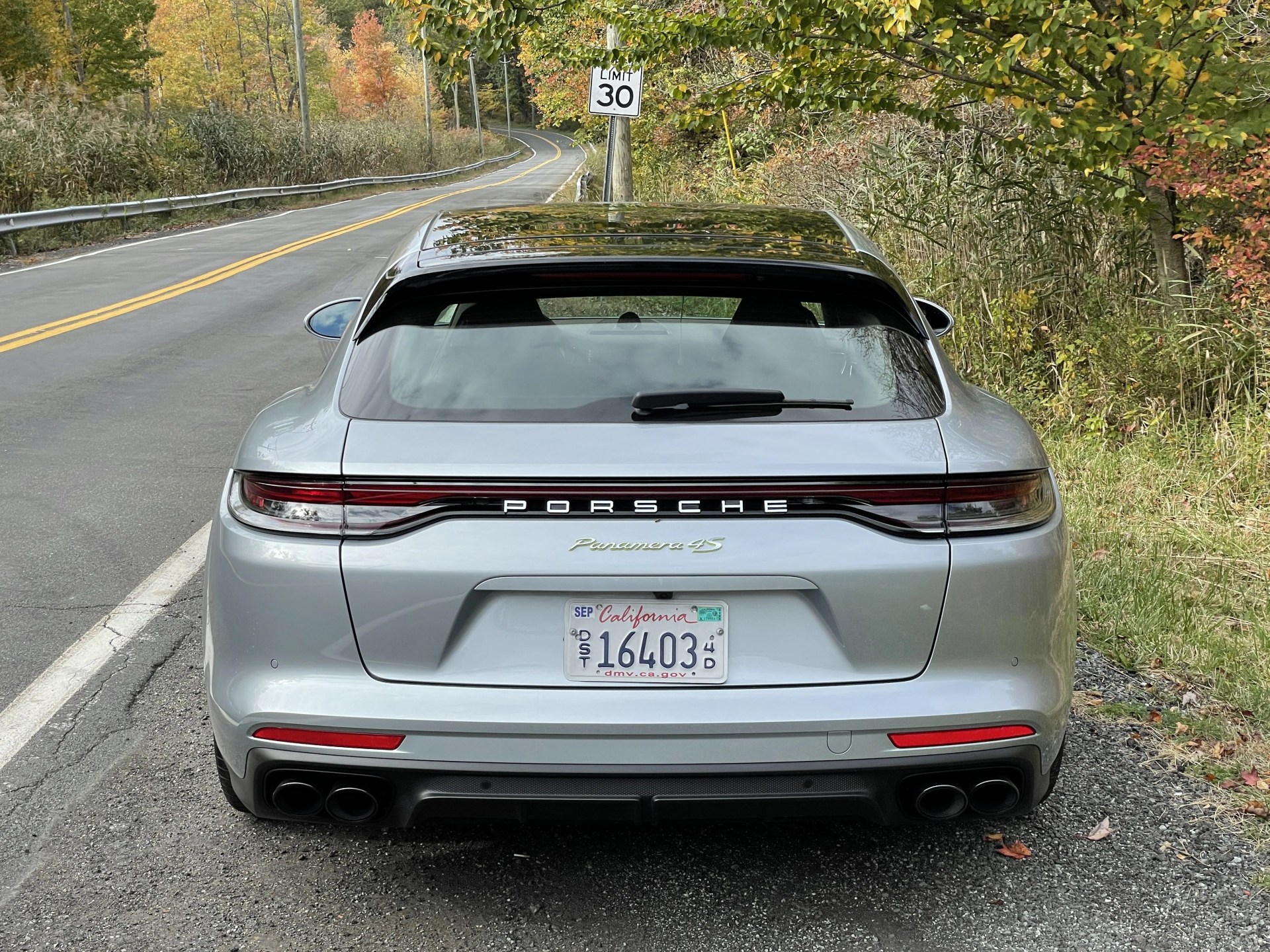 porsche panamera 4s e hybrid sport turismo in silver