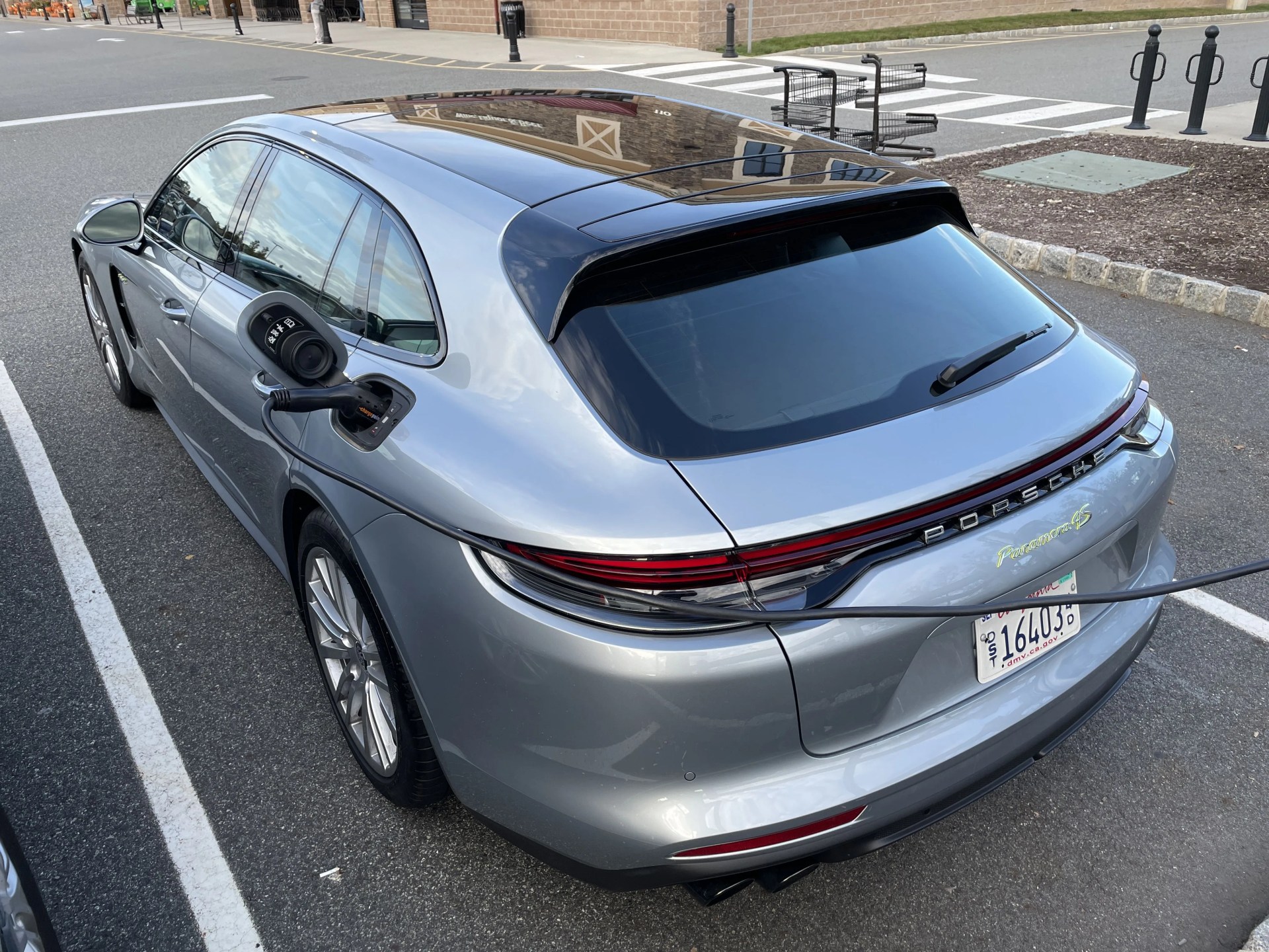 porsche panamera 4s e hybrid sport turismo in silver