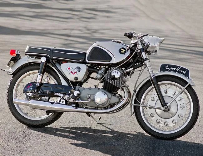 vintage-motorcycles-gear-patrol-honda-superhawk