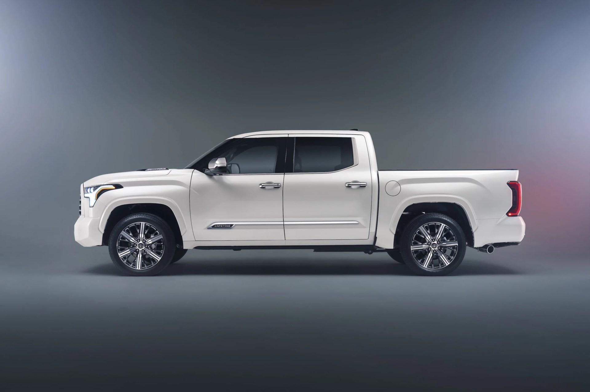 toyota tundra 2022 capstone pickup truck