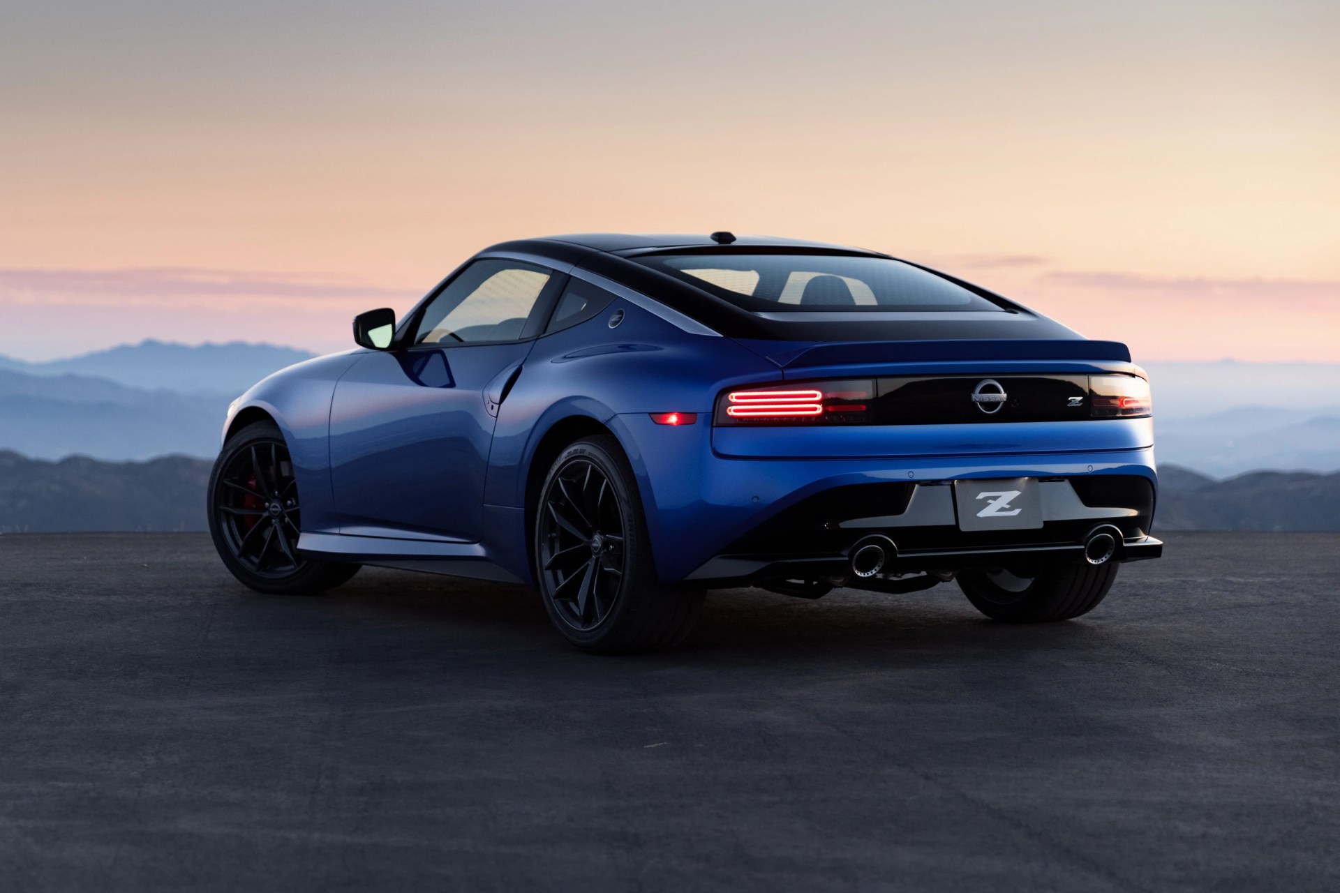 nissan 400z z 2023 rear blue
