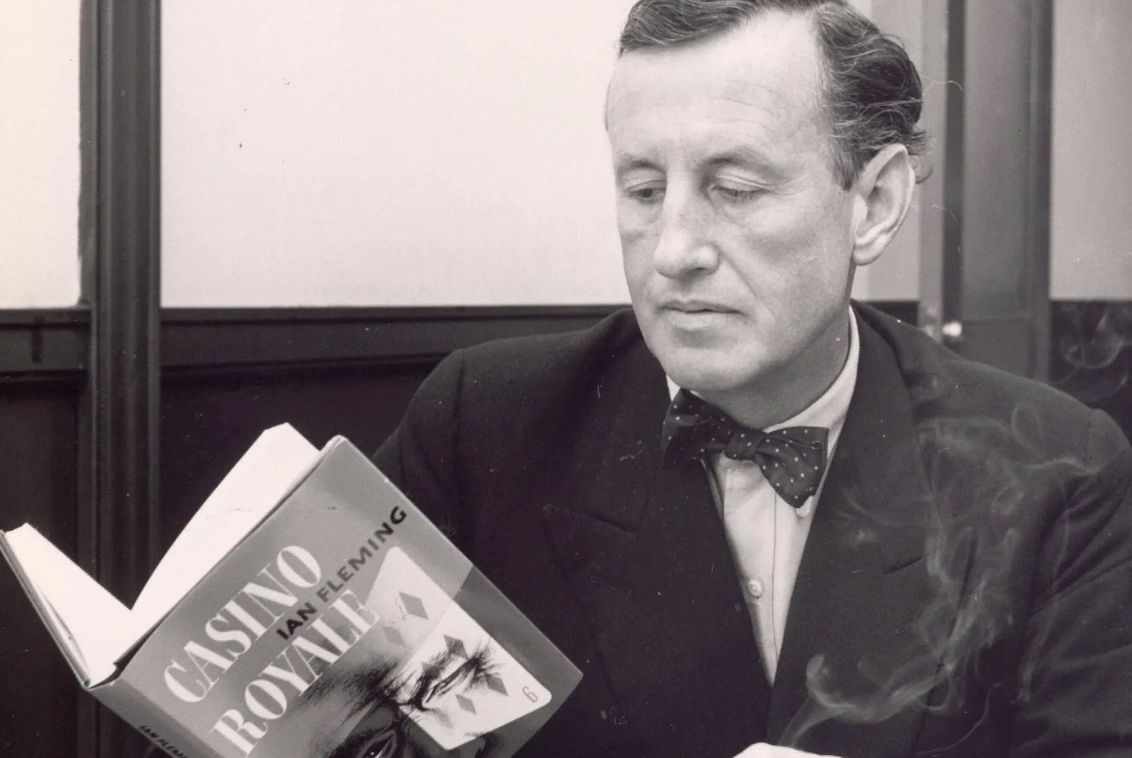 Ian-Fleming-Bond-Gear-Patrol-Lead-Full